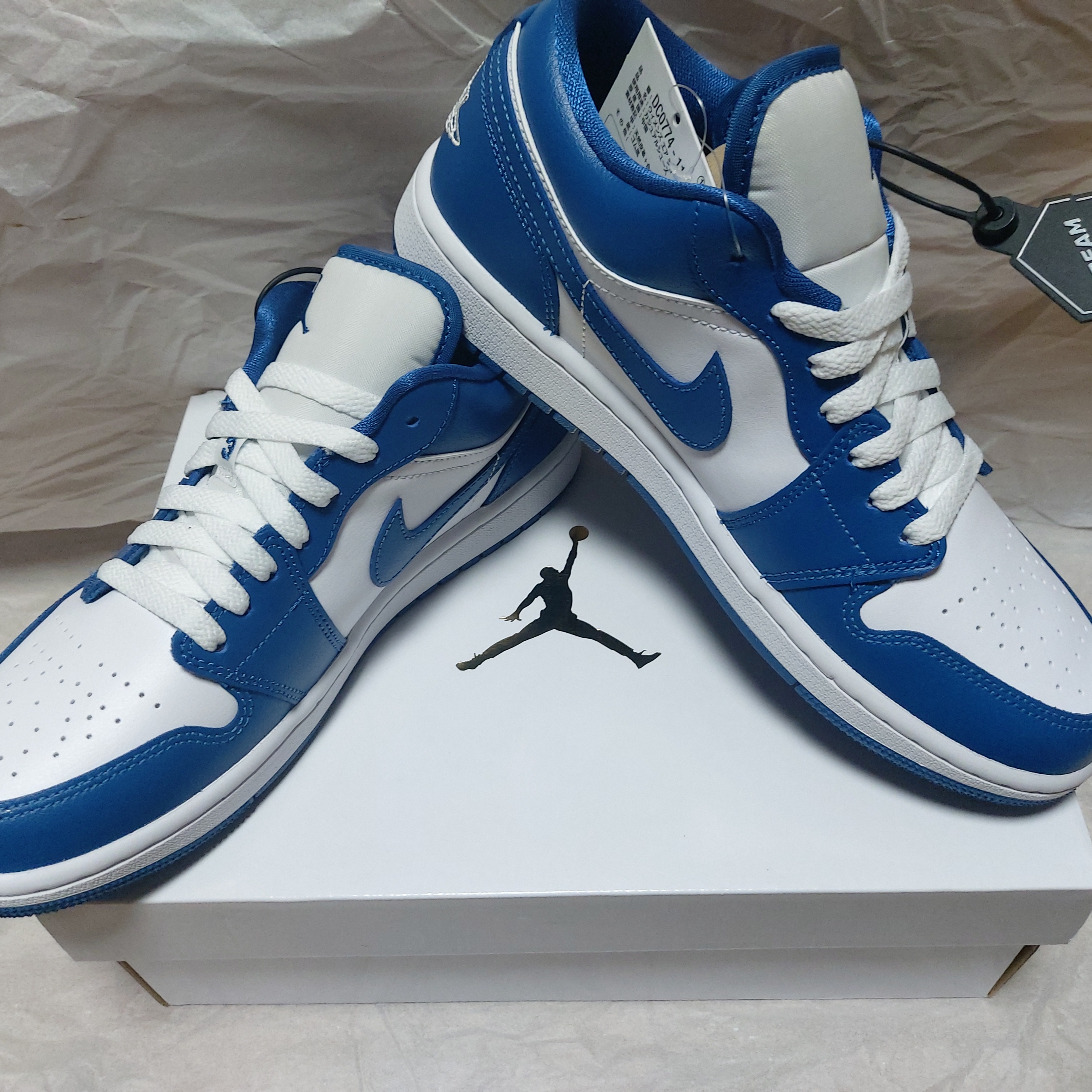 (W) Jordan 1 Low White Dark Marina Blue 착용 스타일