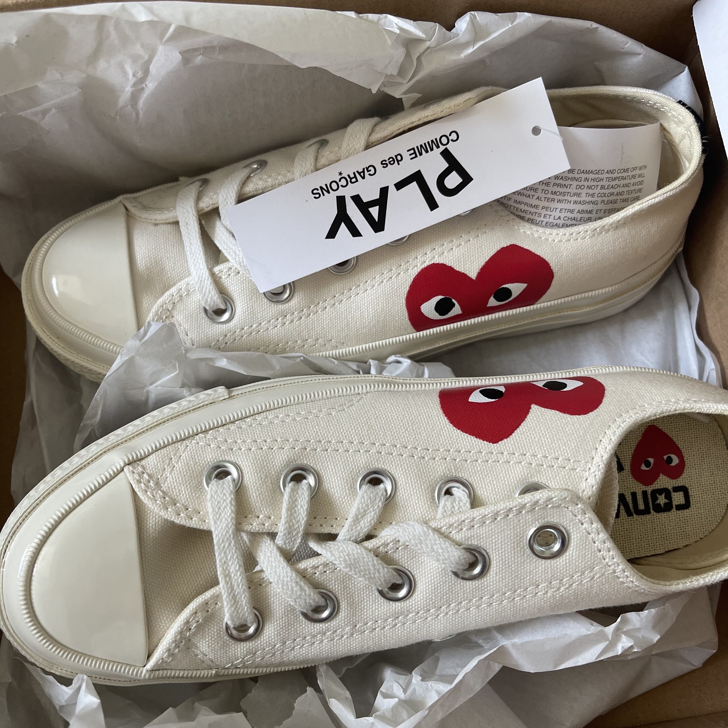 Converse x Play Comme des Garcons Chuck 70 Ox White 착용 스타일