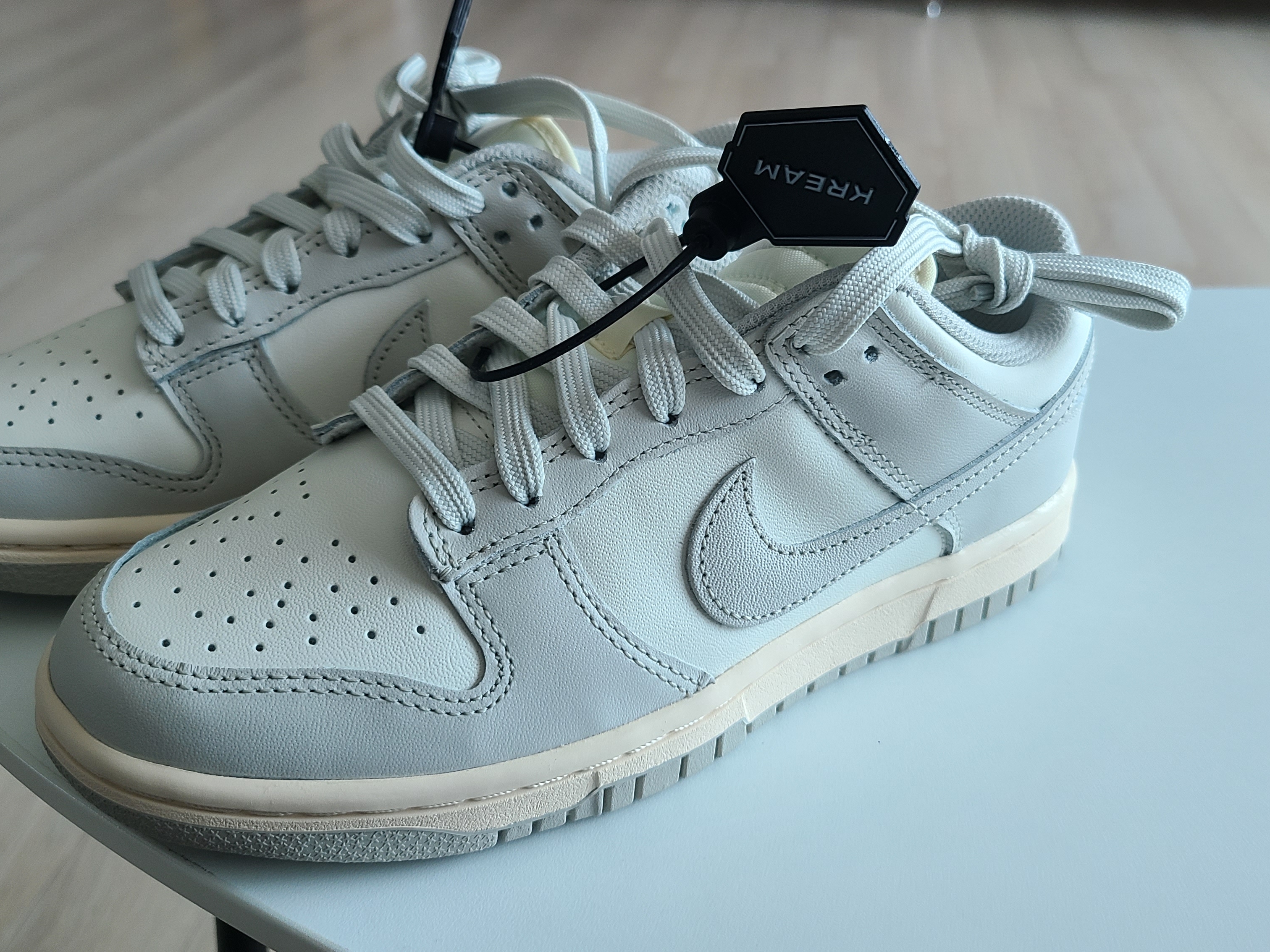 (W) Nike Dunk Low Light Bone 착용 스타일