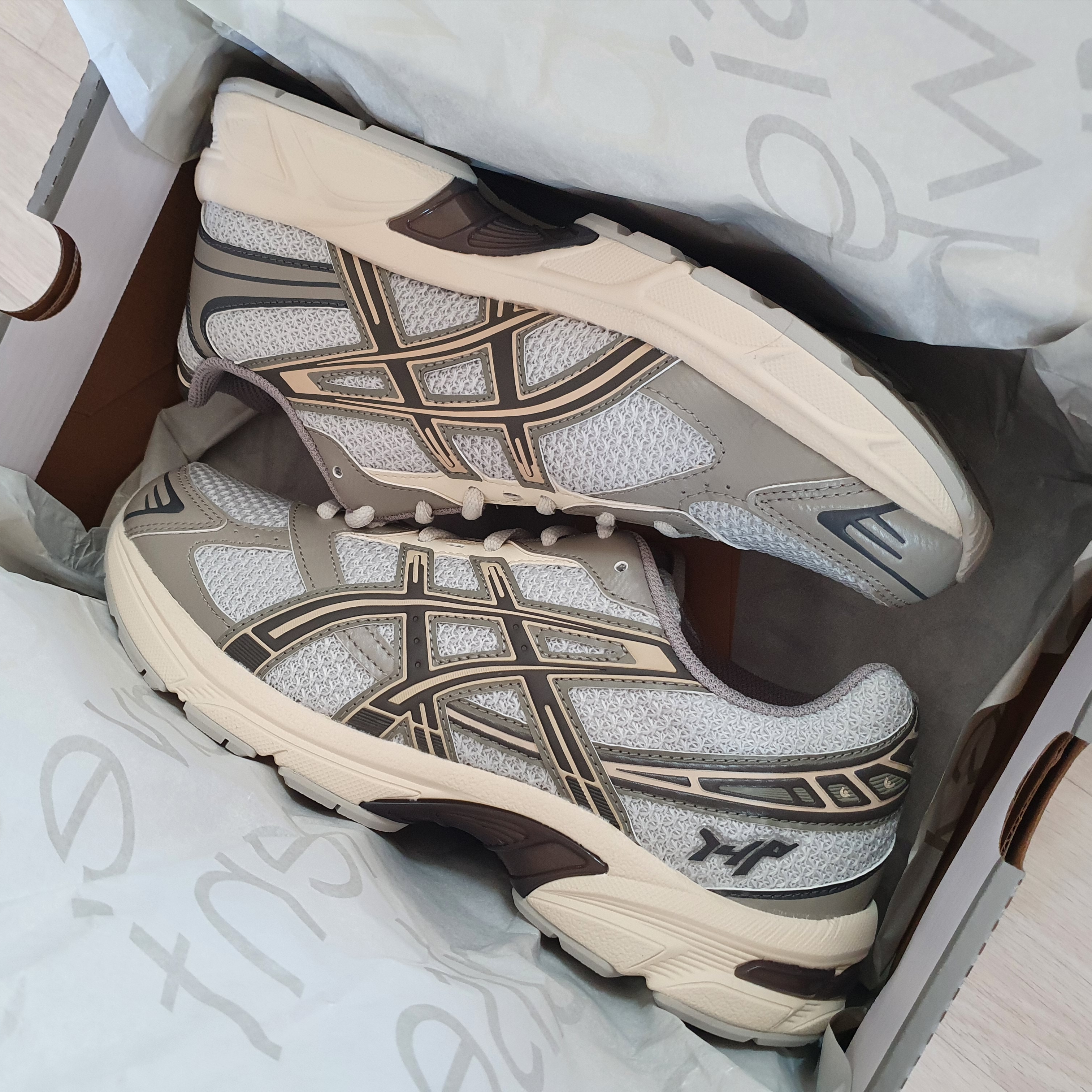 Asics x I4P Gel-1130 Glacier Grey Mink 착용 스타일