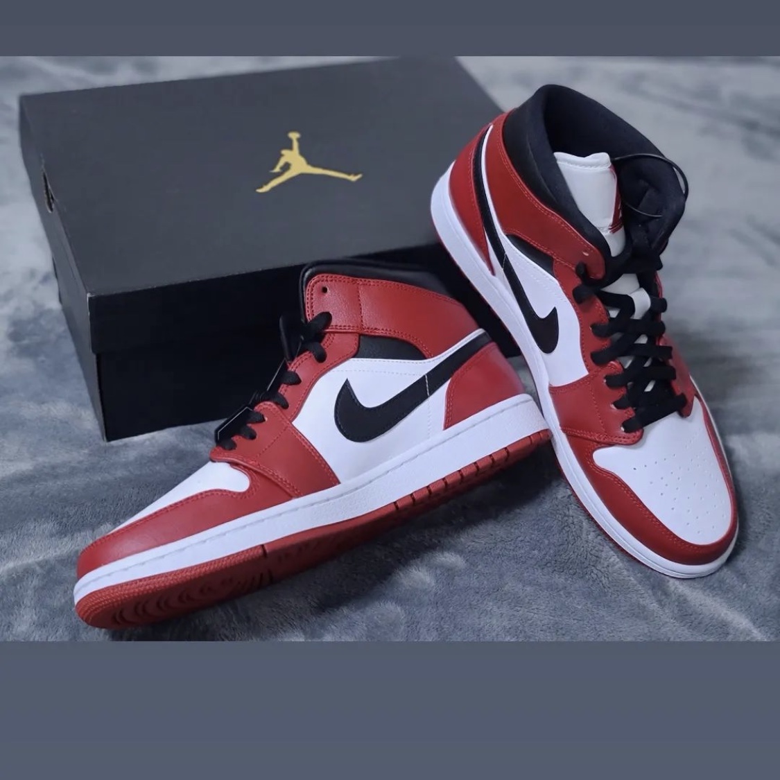 Jordan 1 Mid Chicago 2020 착용 스타일