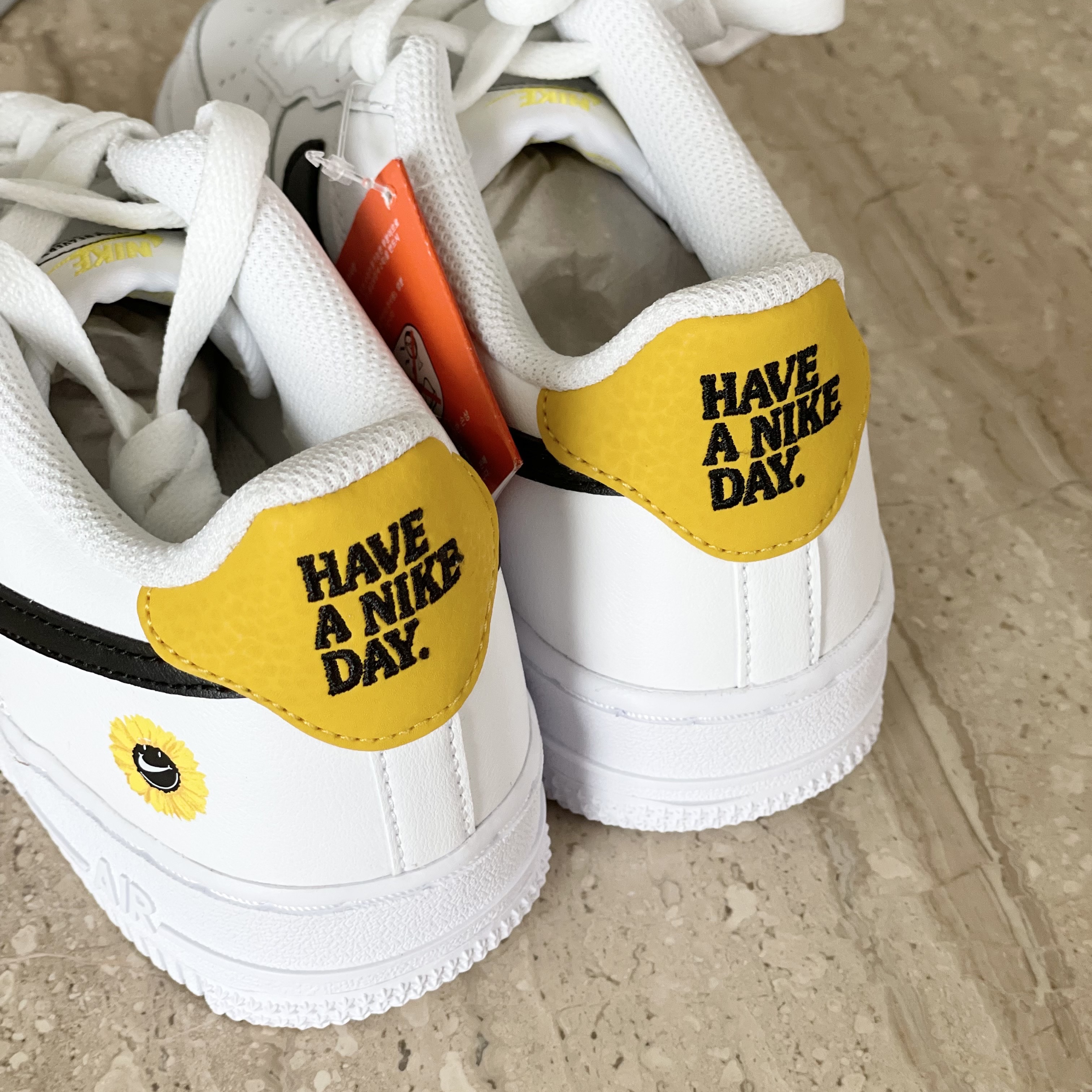 (GS) Nike Air Force 1 LV8 Have a Nike Day 착용 스타일 - 3