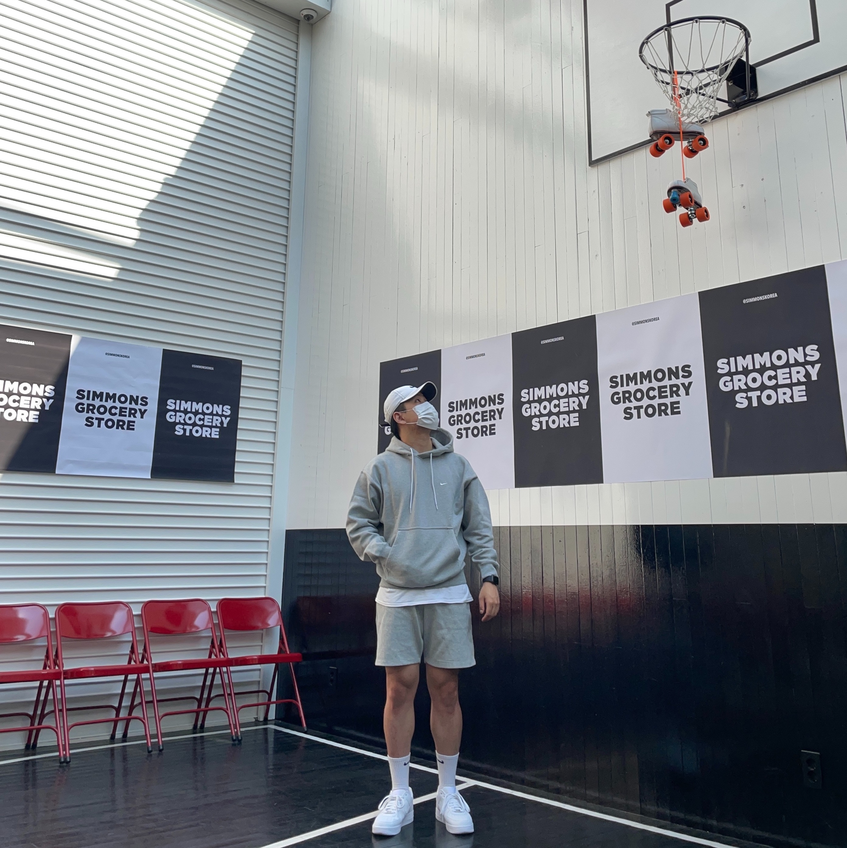 Nike NRG Solo Swoosh Fleece Hoodie Dark Grey Heather - Asia, Nike Air Force 1 '07 Low White 착용 스타일 - 3