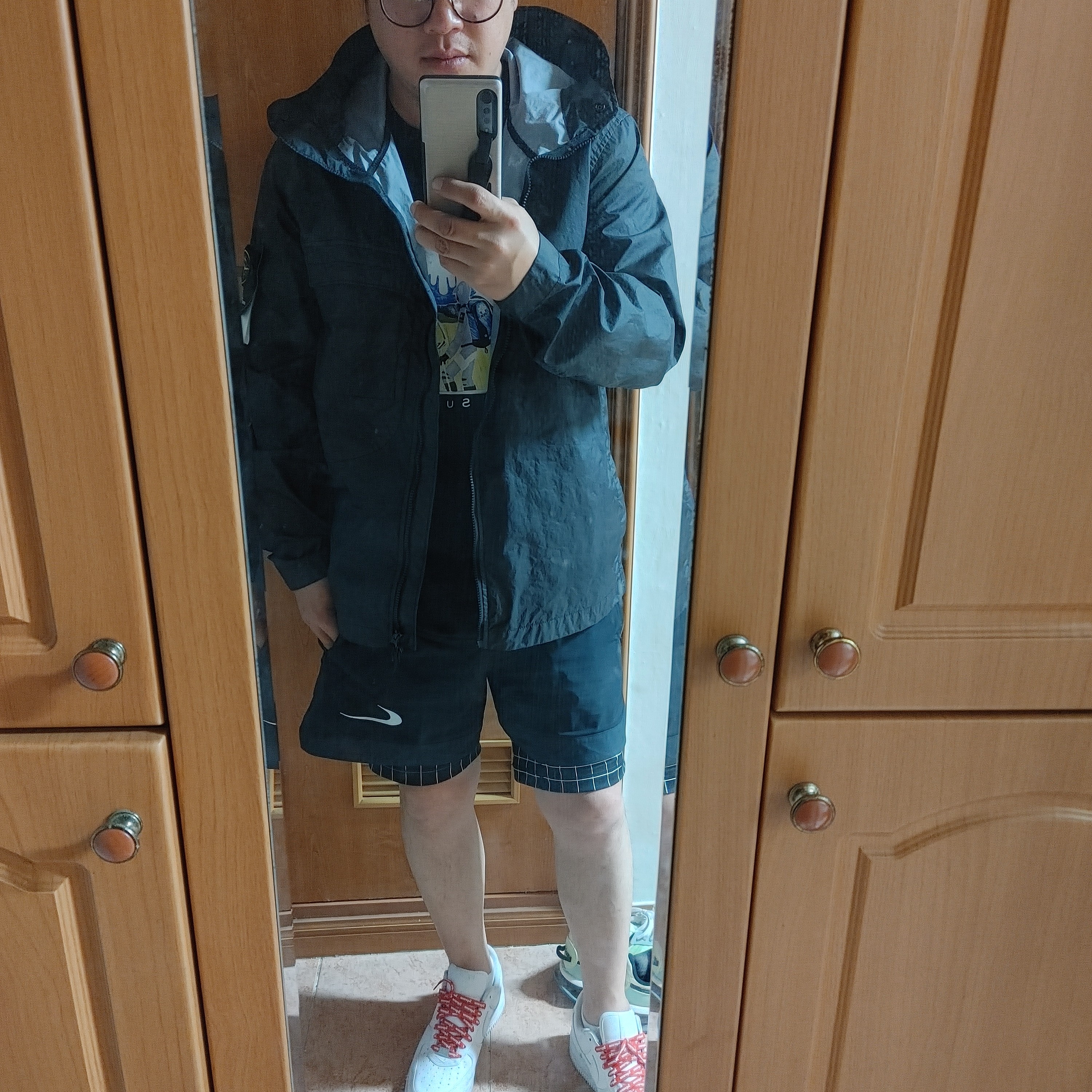 Stone Island 40223 Membrana 3L TC Garment Dyed Hooded Jacket Dark Grey - 22SS, Nike x Off-White NRG Shorts Black 착용 스타일