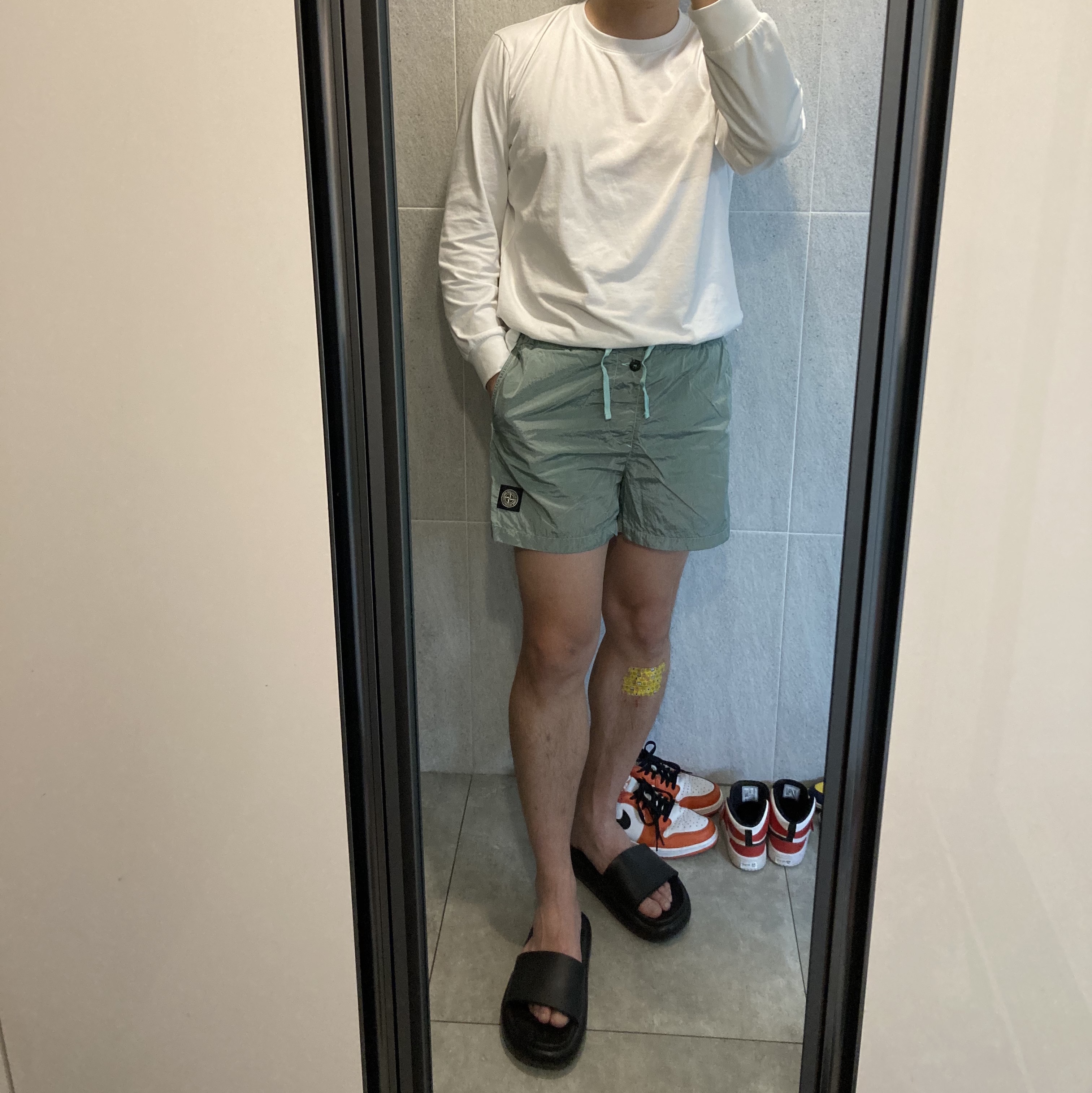 Stone Island B0643 Nylon Metal Swimming Trunk Aqua - 22SS, Jordan 1 Low OG Starfish 착용 스타일