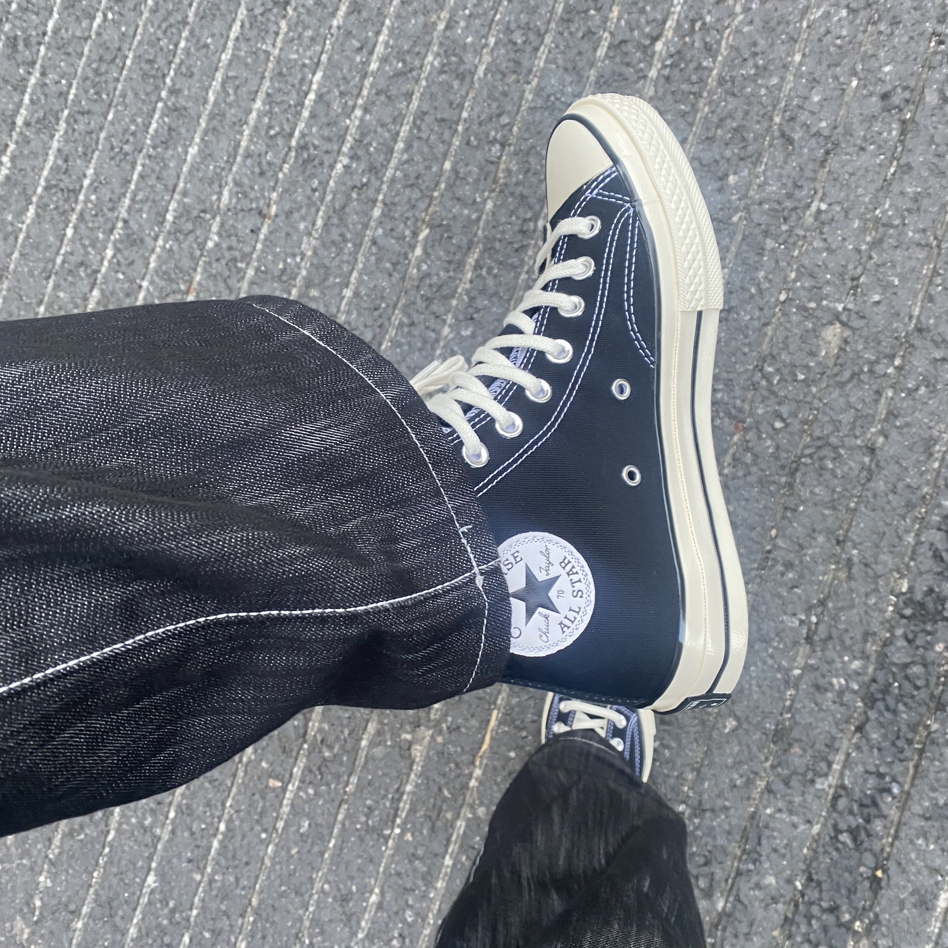Converse Chuck 70 Hi Black 착용 스타일 - 4