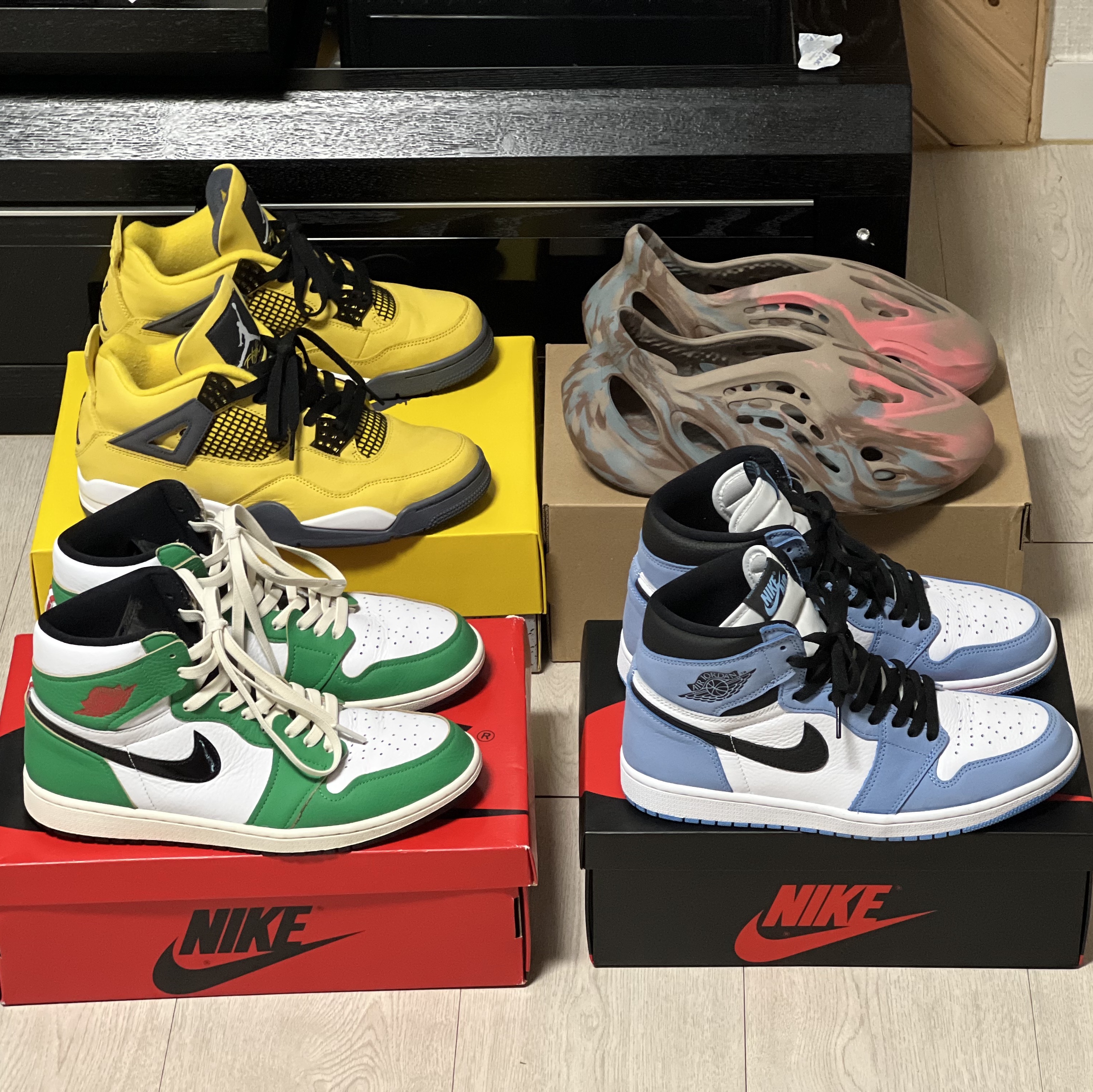 Jordan 1 Retro High OG University Blue, (W) Jordan 1 Retro High OG Lucky Green 착용 스타일