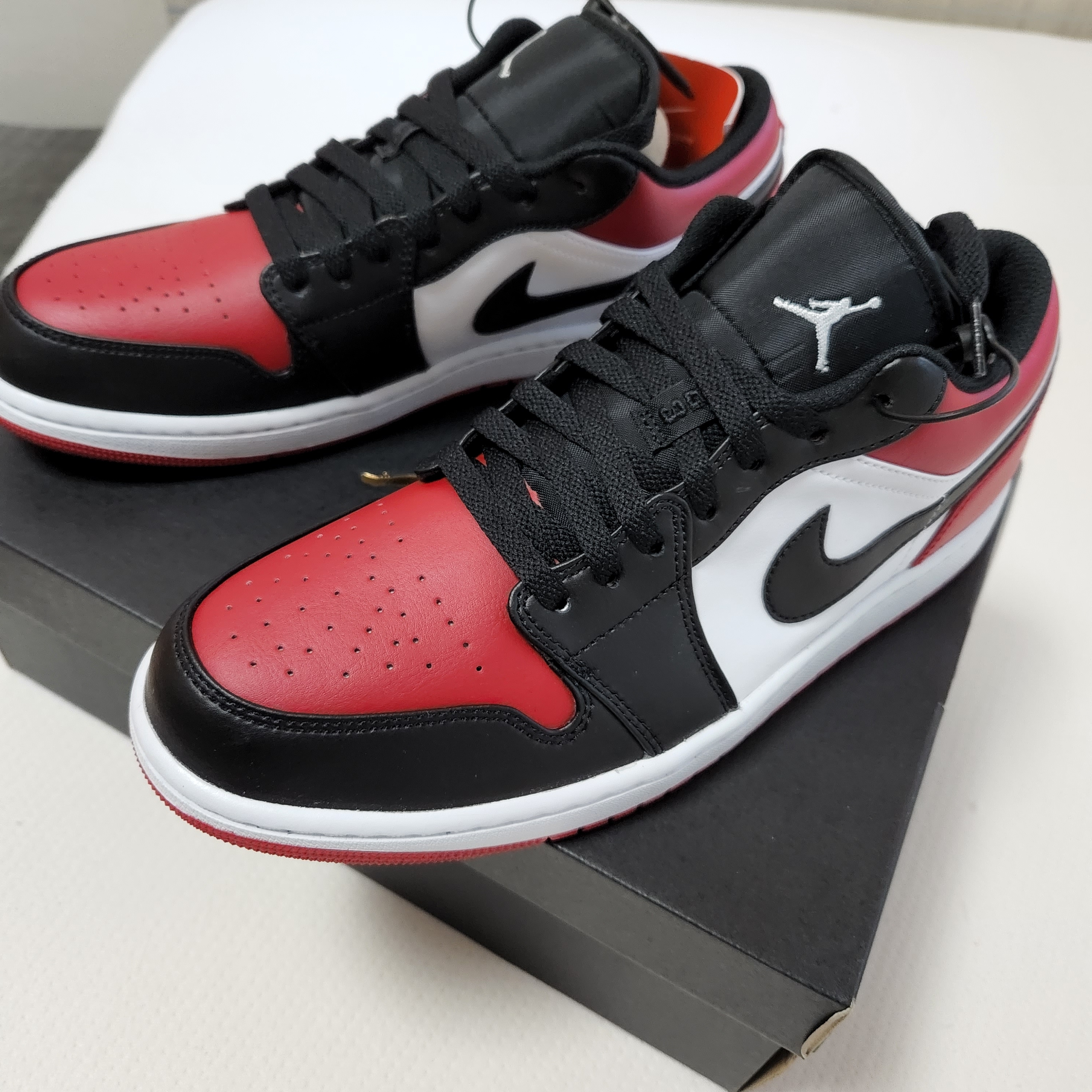 Jordan 1 Low Bred Toe 착용 스타일