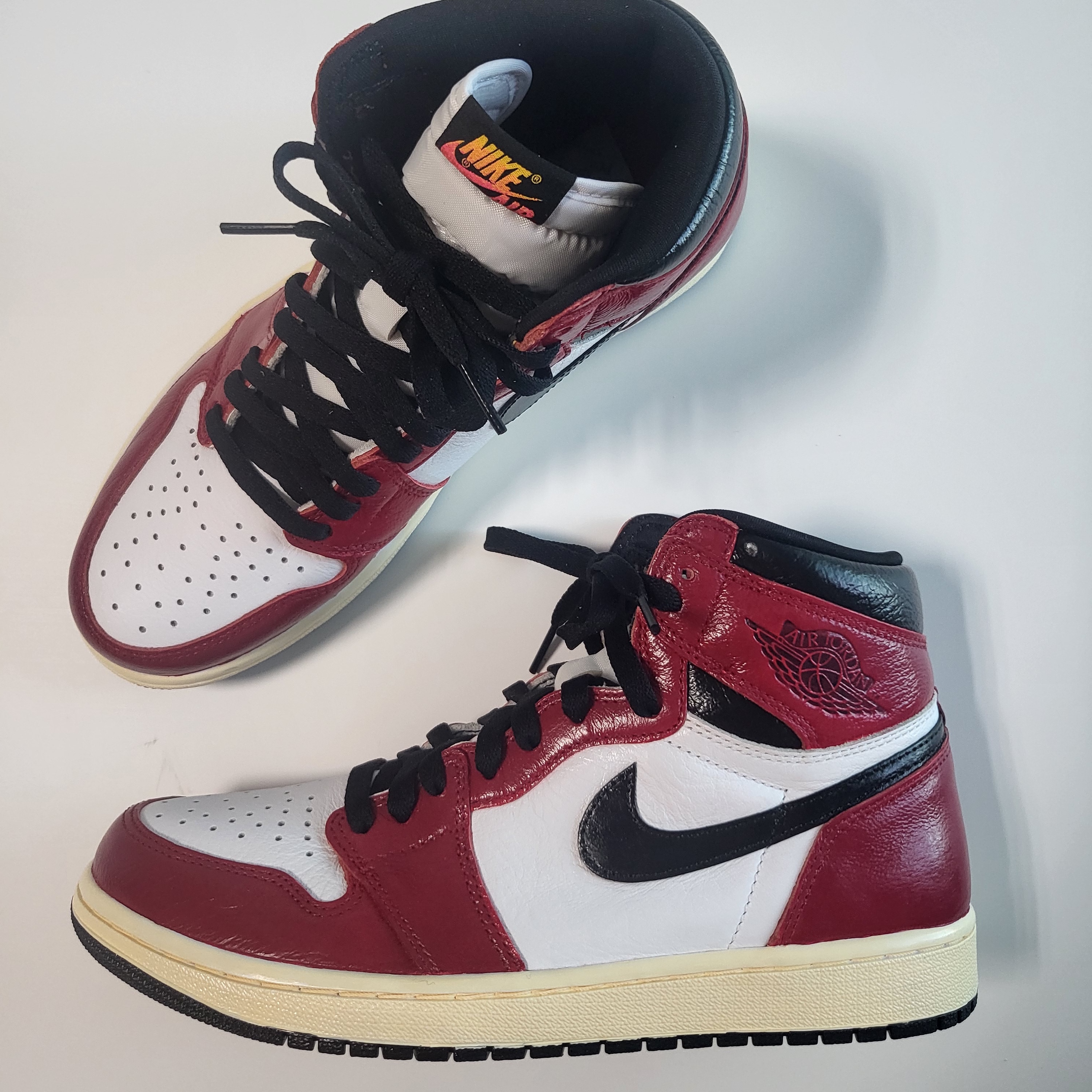 Jordan 1 Retro High OG Light Fusion Red 착용 스타일 - 2