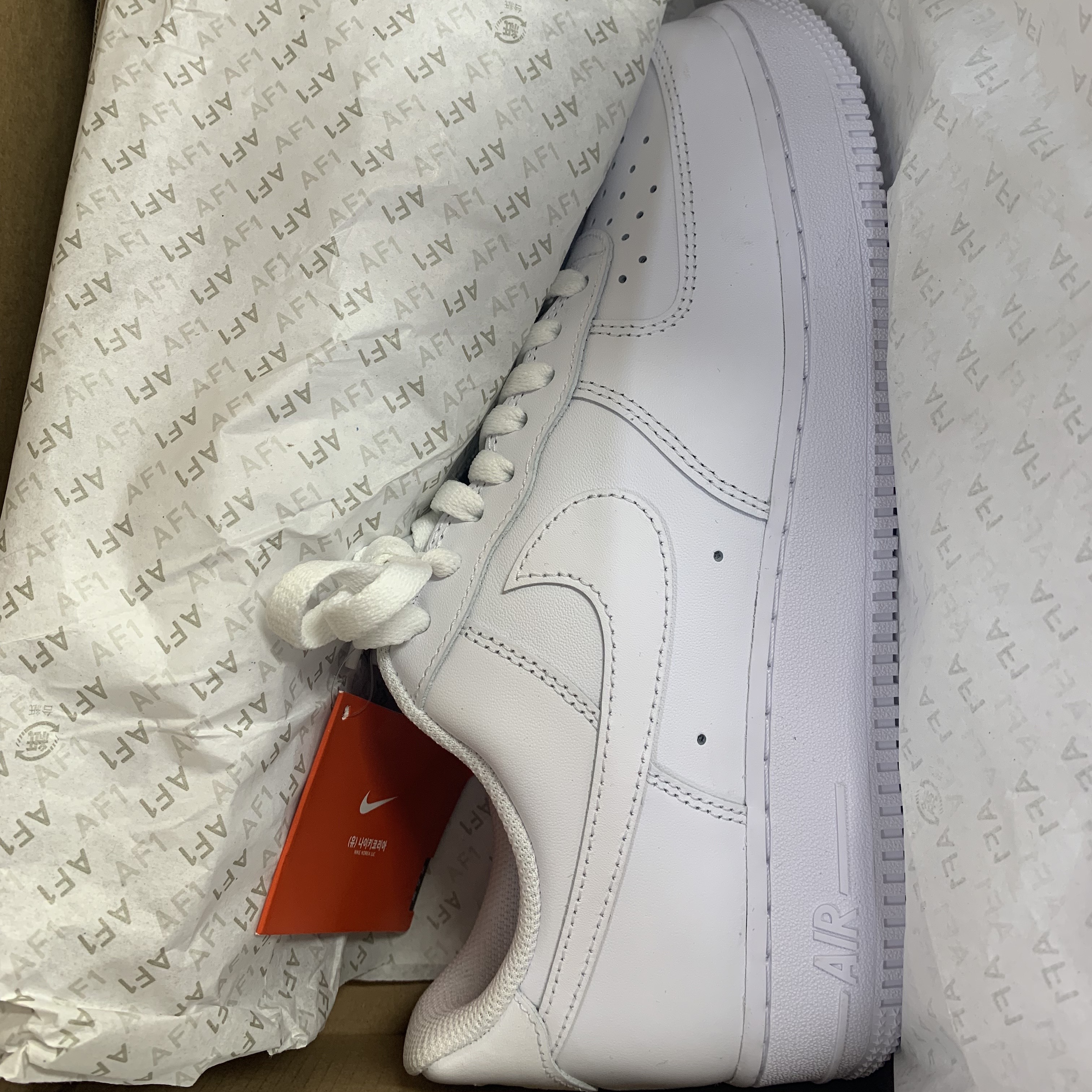 Nike Air Force 1 '07 Low White 착용 스타일