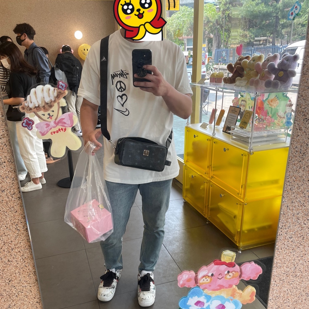 Nike x Stussy NRG RA T-Shirt Summit White (DM4942-121), Nike x Peaceminusone Air Force 1 Low Para-Noise 2.0 착용 스타일