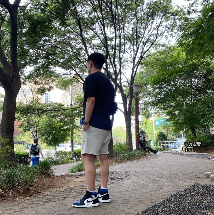 Jordan 1 Retro High OG Royal Toe, Essentials Sweatshorts Oatmeal - 21SS 착용 스타일 - 1