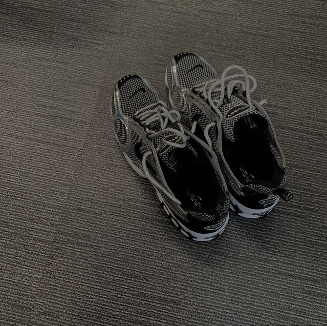 Nike x Stussy Air Zoom Spiridon Cage 2 Pure Platinum 착용 스타일