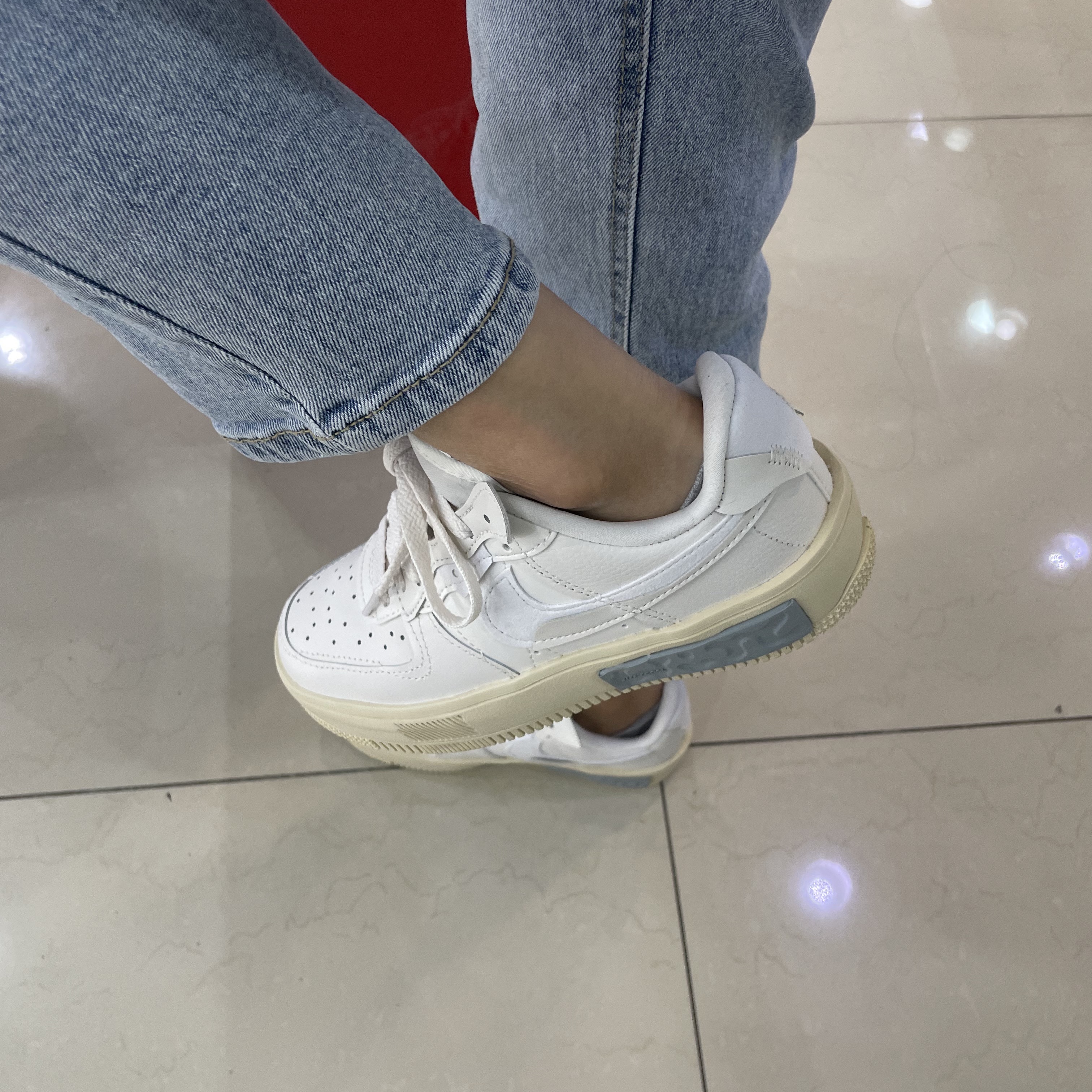 (W) Nike Air Force 1 Fontanka Phantom 착용 스타일 - 3