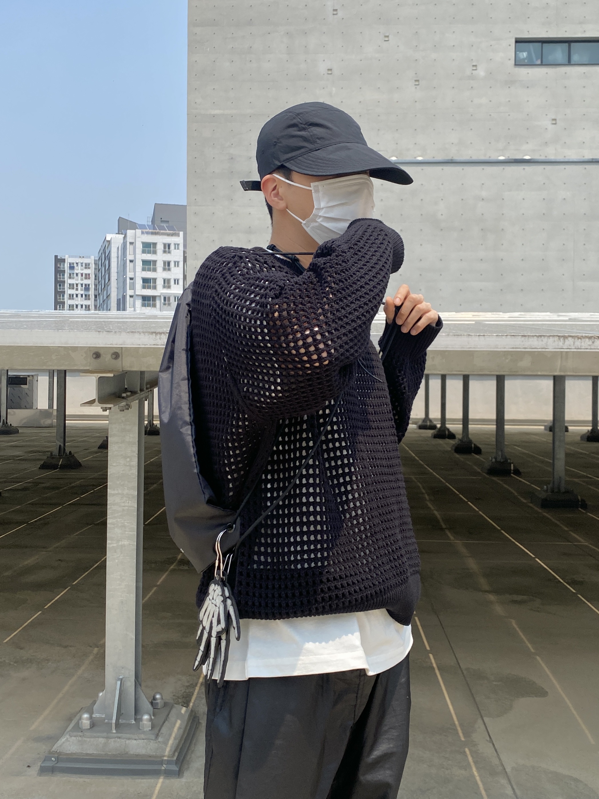 Adidas Yeezy Foam RNNR Sand, Jil Sander Logo T-Shirt Natural - 22SS 착용 스타일 - 4