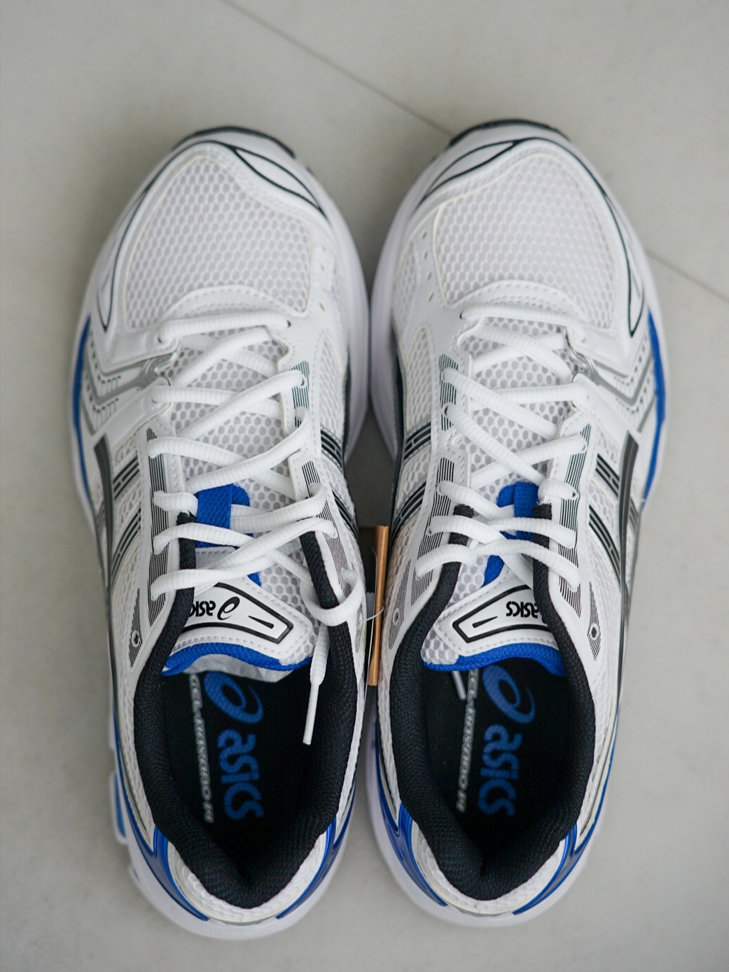 Asics Gel-Kayano 14 White Tuna Blue 착용 스타일