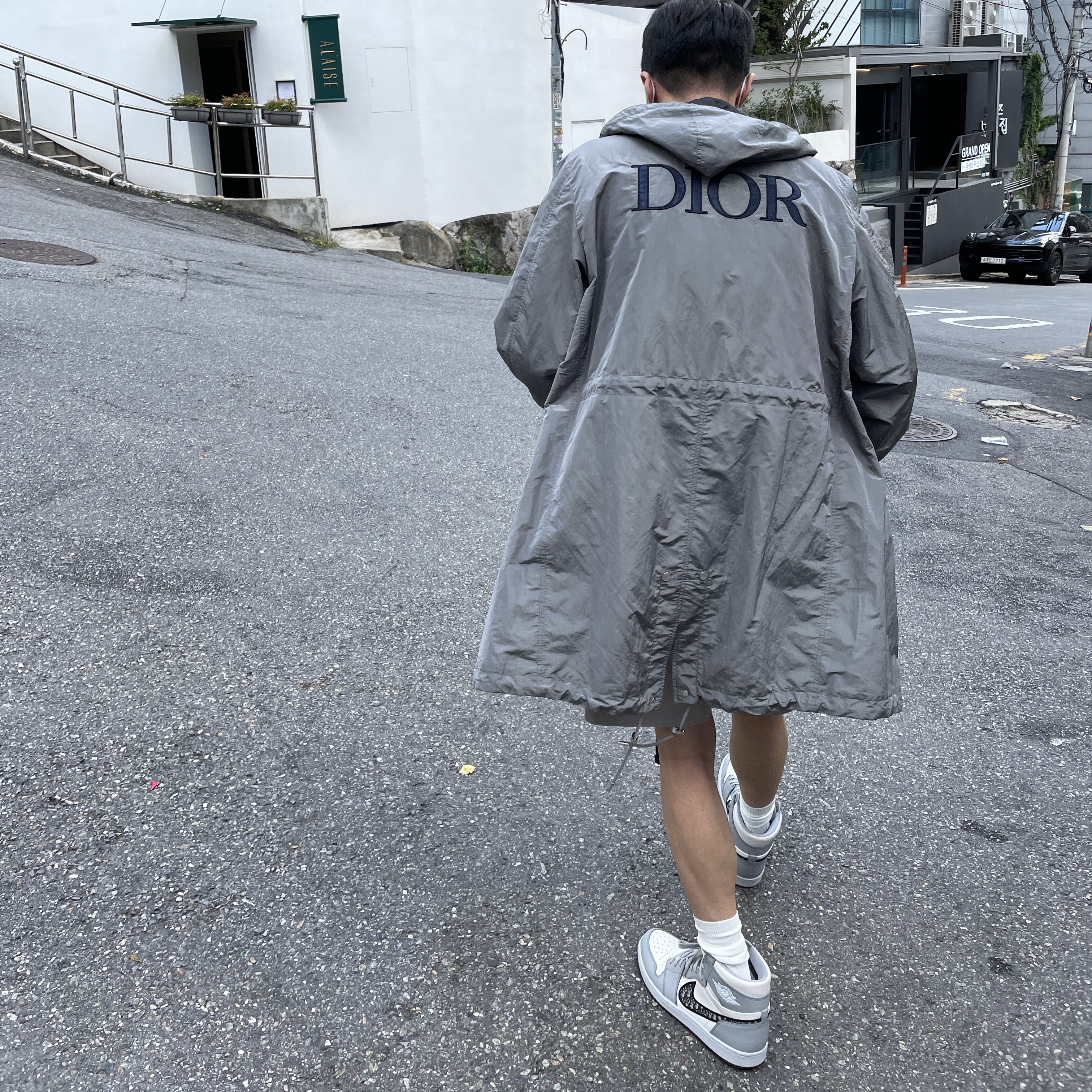Jordan 1 x Dior High OG 착용 스타일