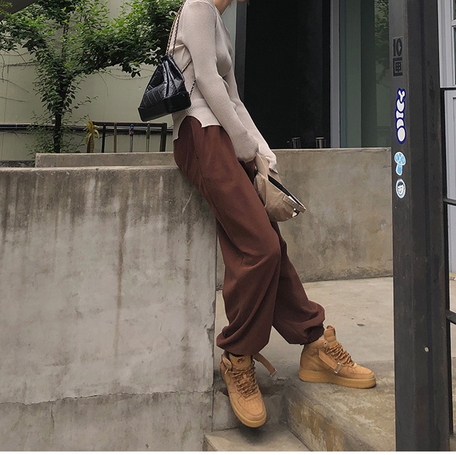 Nike Air Force 1 Mid '07 WB Flax 착용 스타일