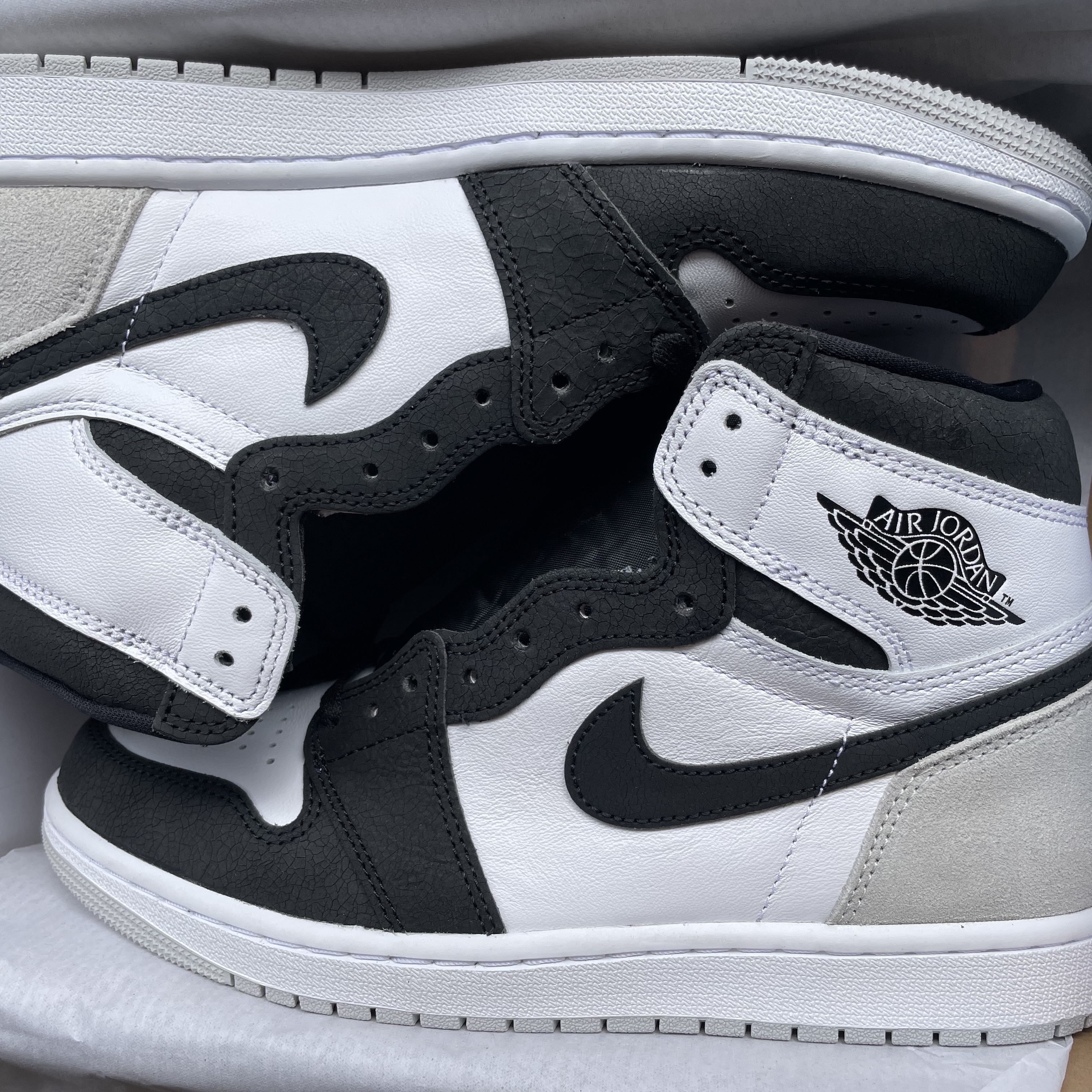 Jordan 1 Retro High OG Bleached Coral 착용 스타일