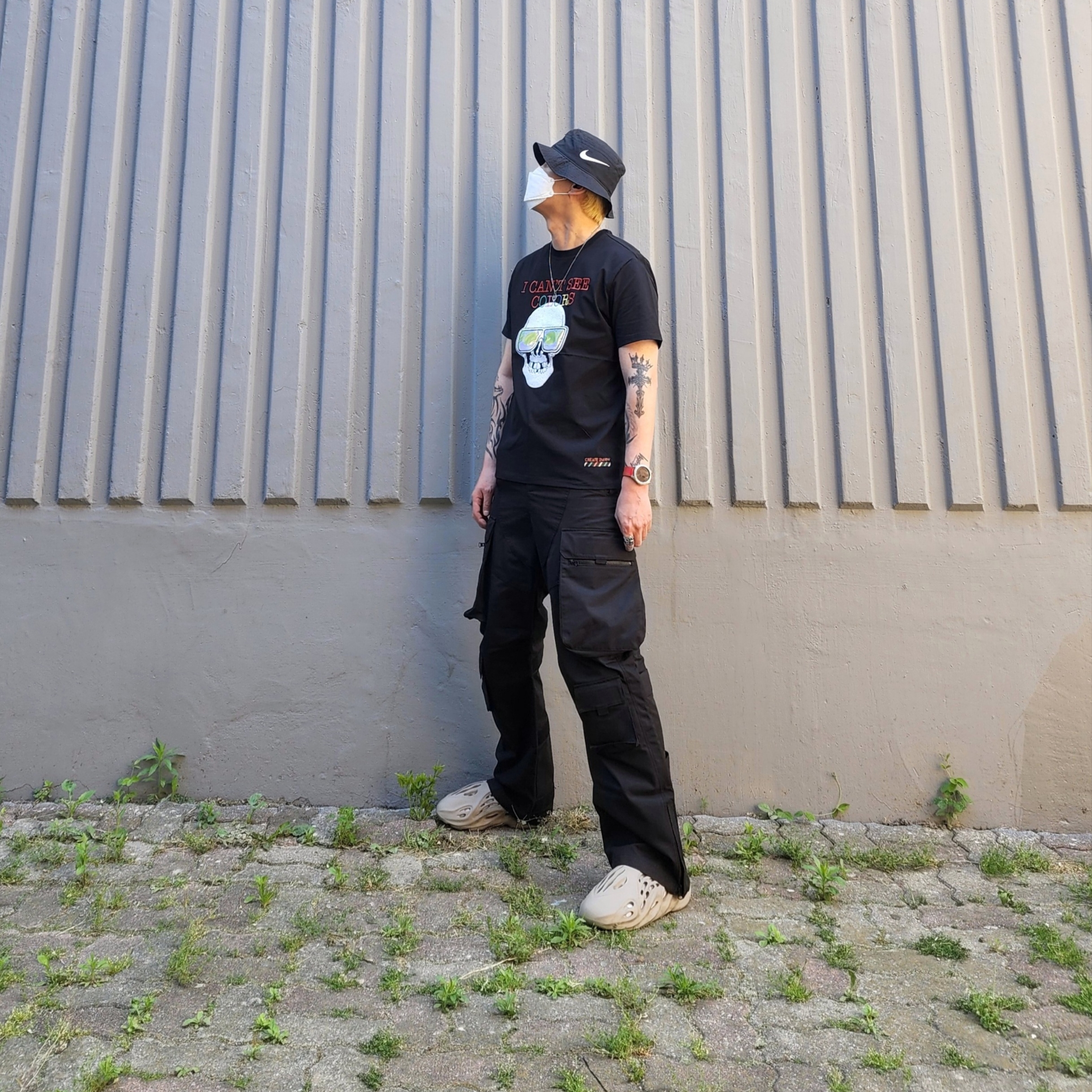 Nike x Stussy Bucket Hat Black, Adidas Yeezy Foam RNNR Stone Sage 착용 스타일