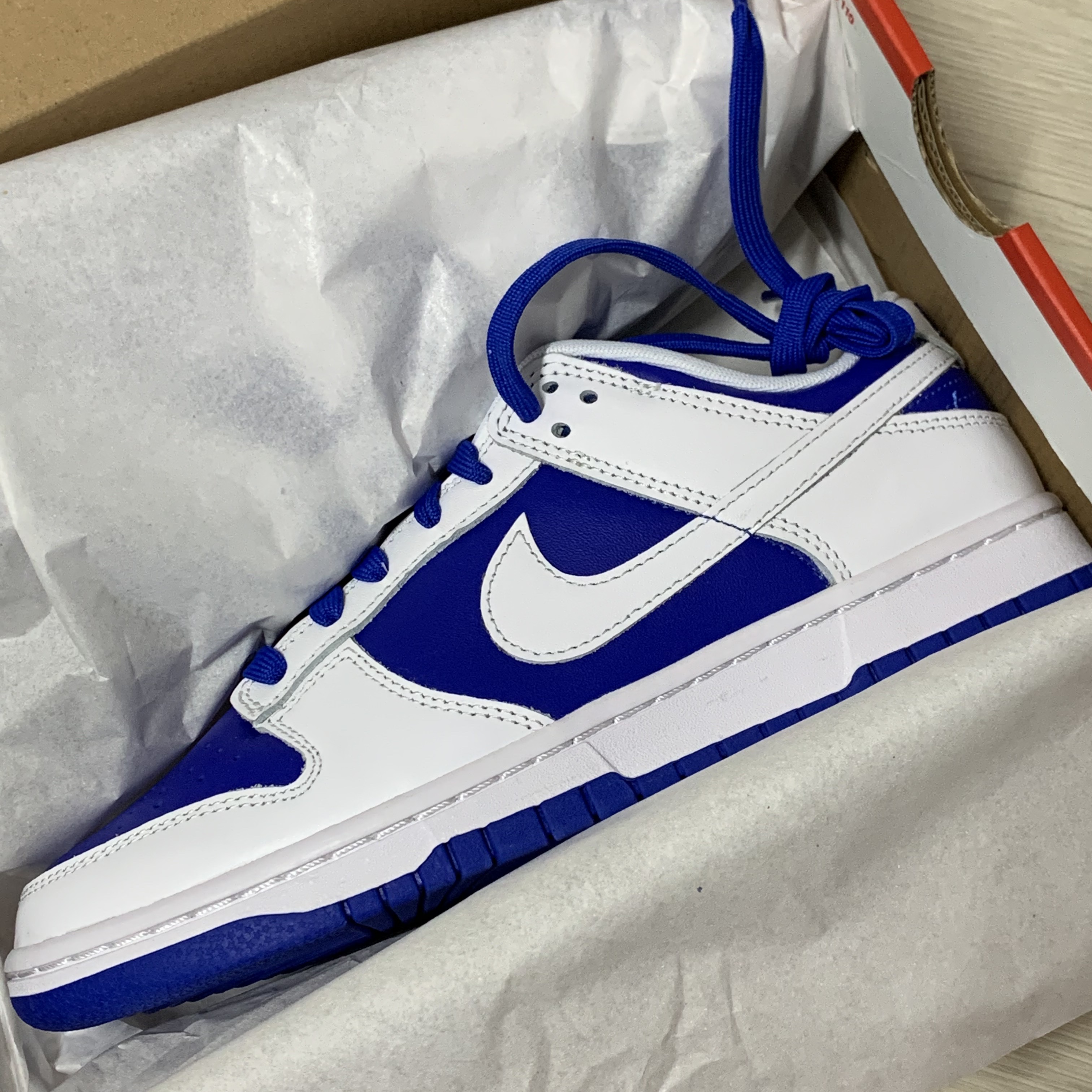 Nike Dunk Low Retro Racer Blue and White 착용 스타일 - 2