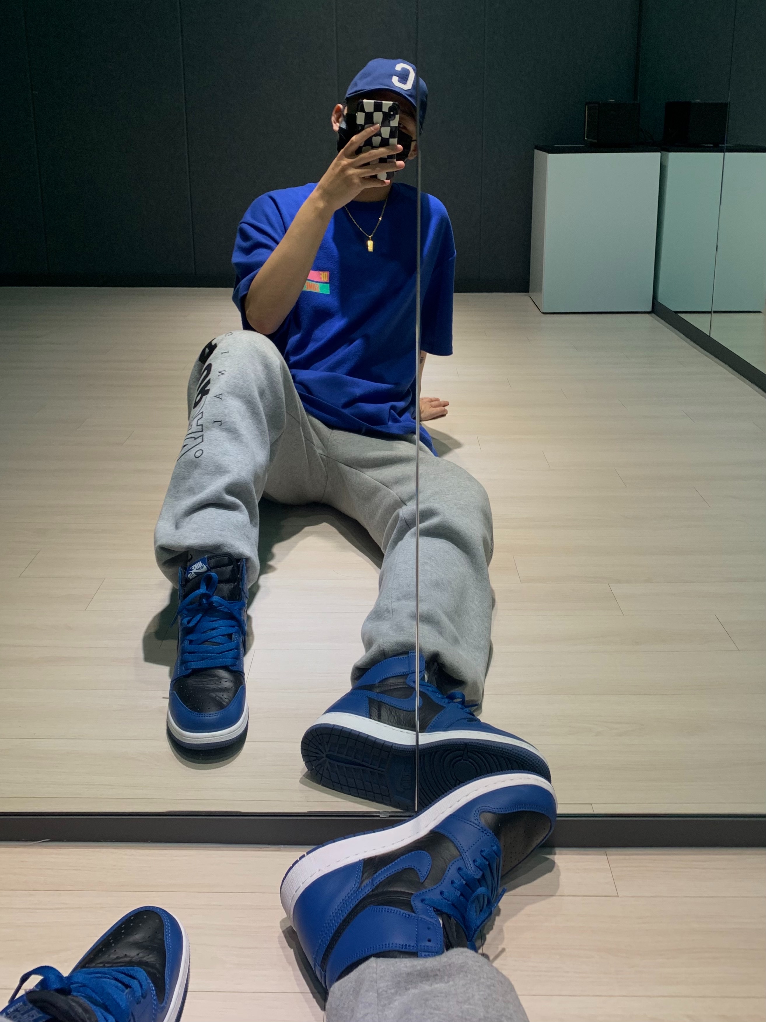 Jordan 1 Retro High OG Dark Marina Blue, (GS) Jordan 1 Retro High OG Dark Marina Blue 착용 스타일 - 1
