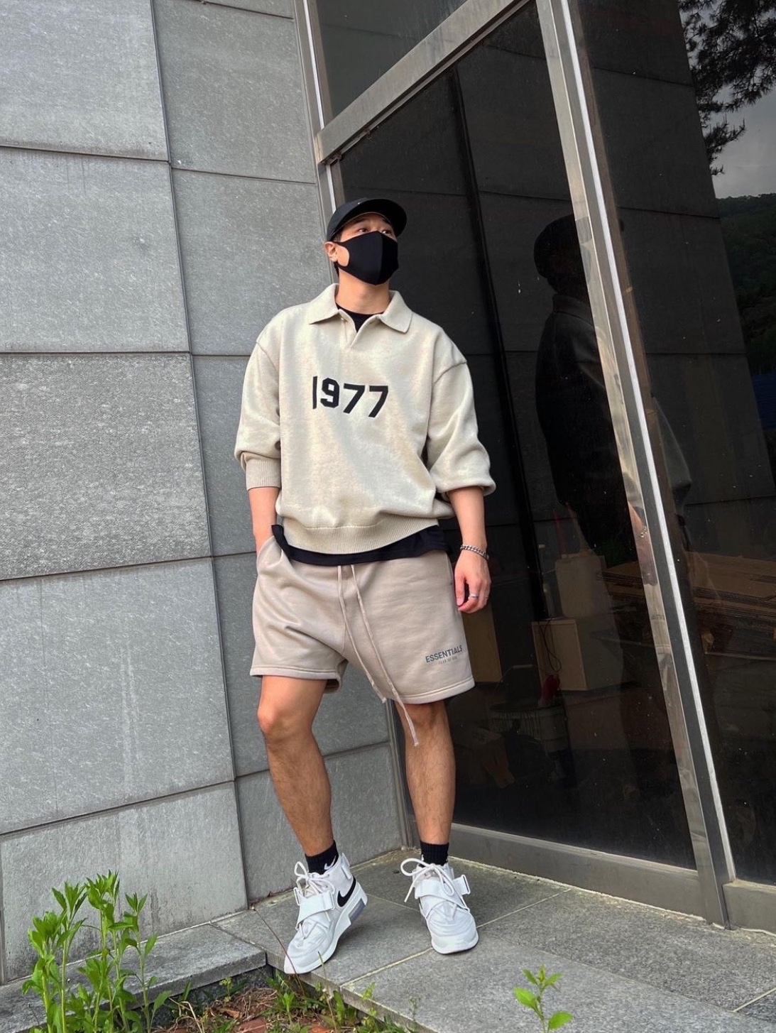 Essentials 1977 Knit Long Sleeve Polo Wheat - 22SS, Essentials x New Era Retro Crown Strapback Black 착용 스타일