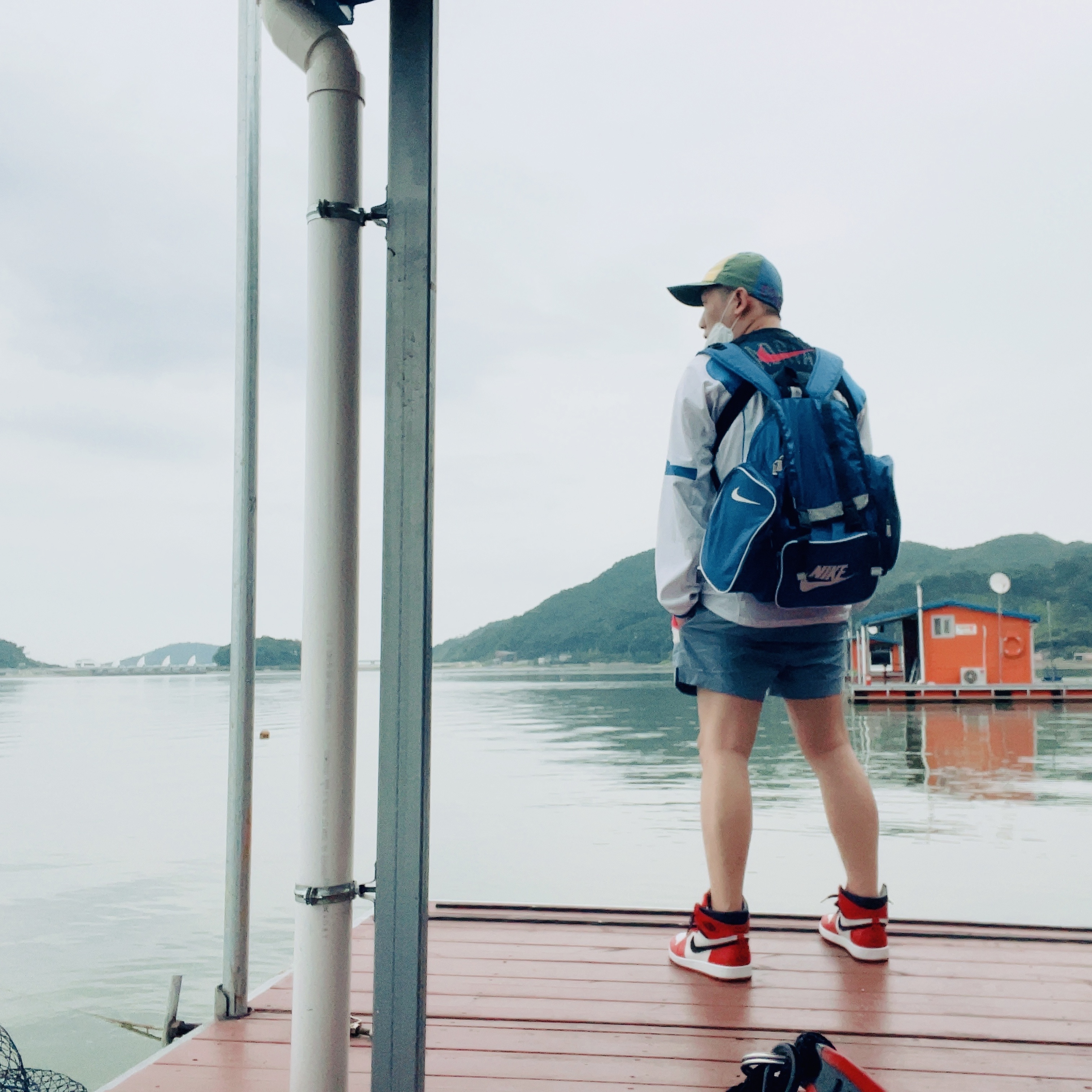 Jordan 1 Retro Chicago 1994, Nike x Matthew M Williams NRG Chest Rig Utility Bag Black 착용 스타일 - 1