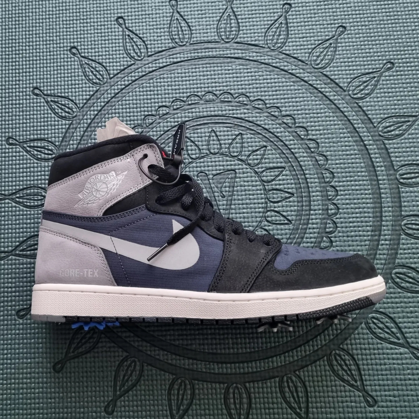 Jordan 1 Element Gore-Tex Particle Grey 착용 스타일 - 1