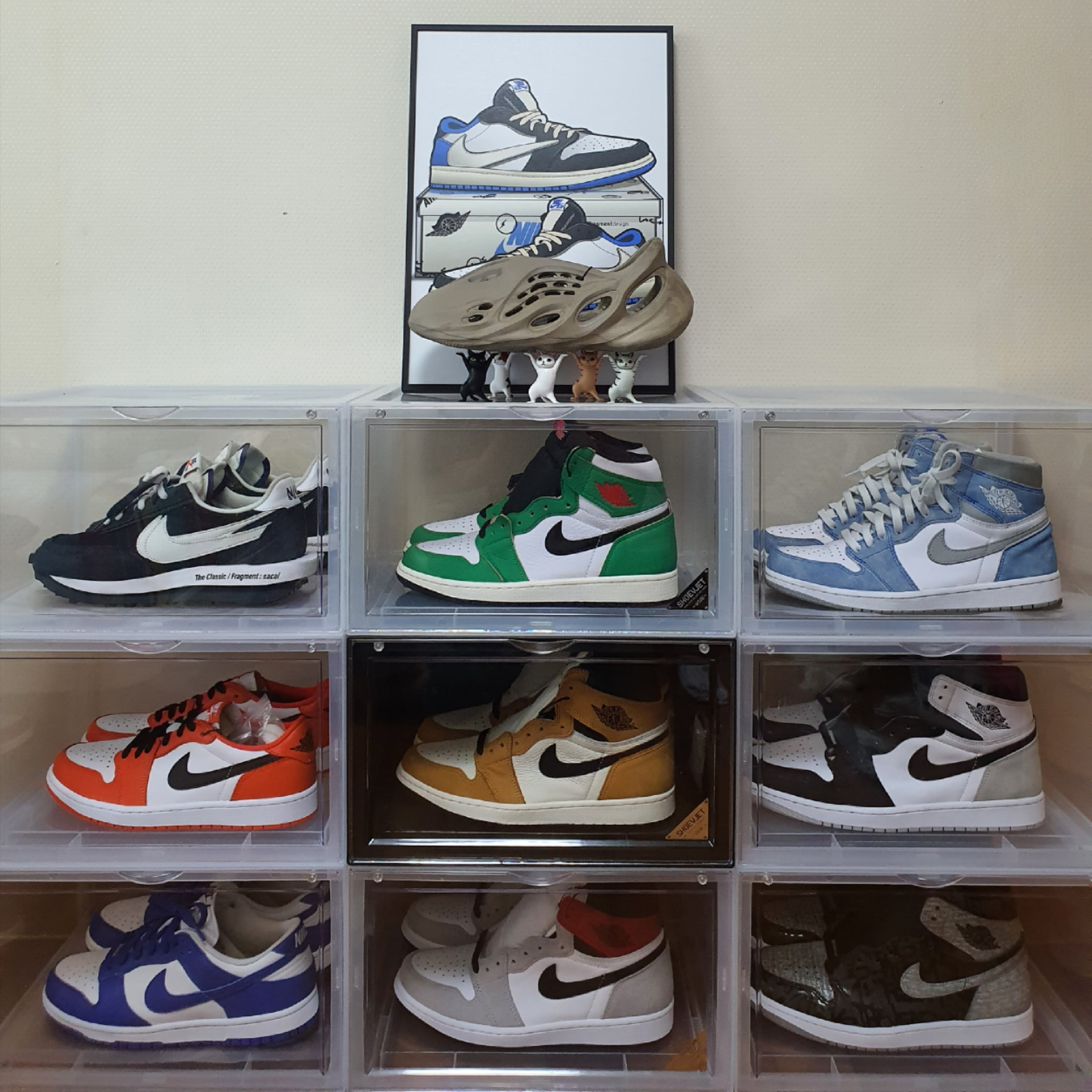 Adidas Yeezy Foam RNNR Stone Sage, Nike x Sacai x Fragment LDWaffle Blackened Blue 착용 스타일