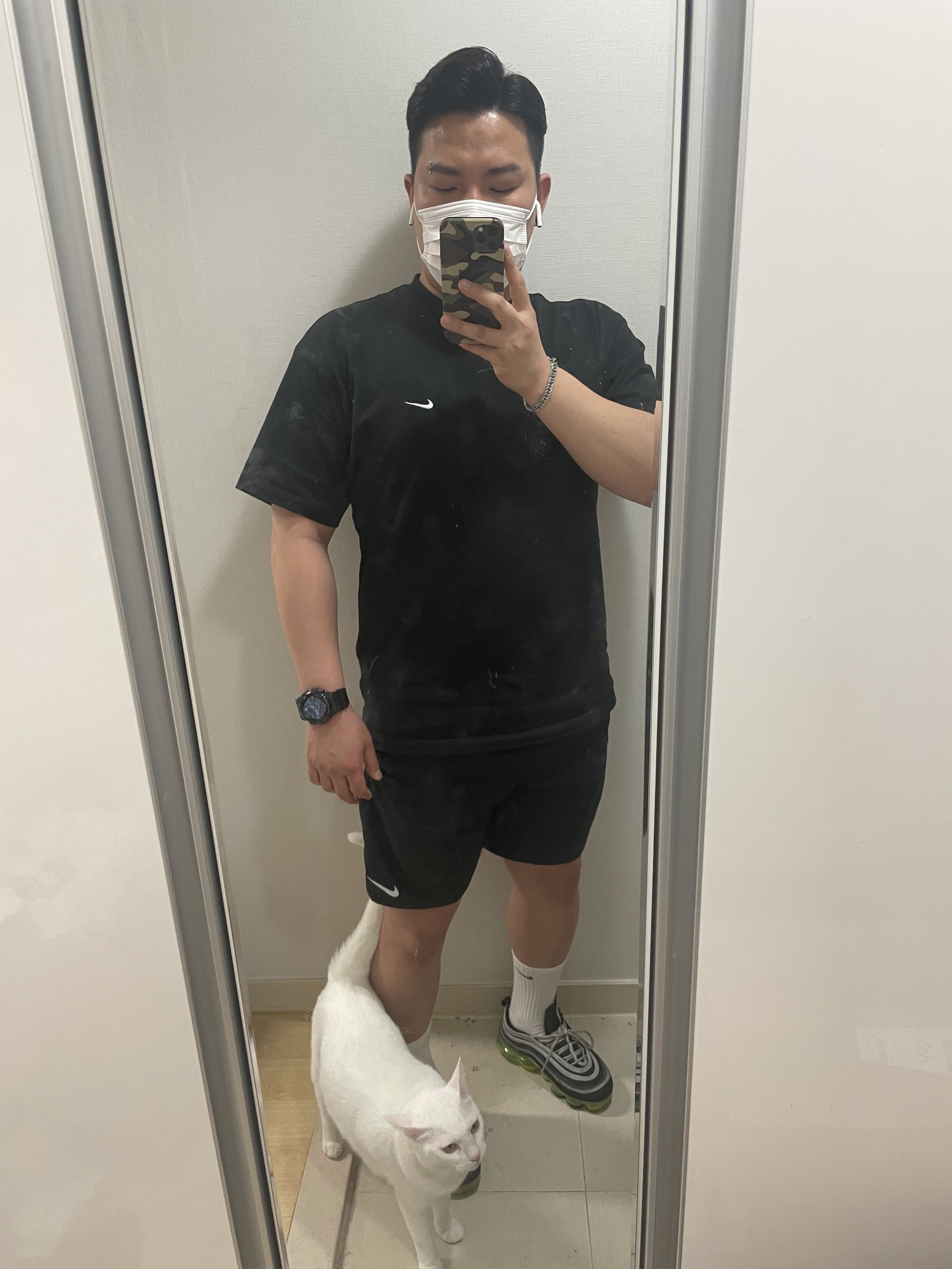 Nike NRG Solo Swoosh T-Shirt Black - Asia, Nike Air VaporMax 97 Black Volt 착용 스타일 - 4