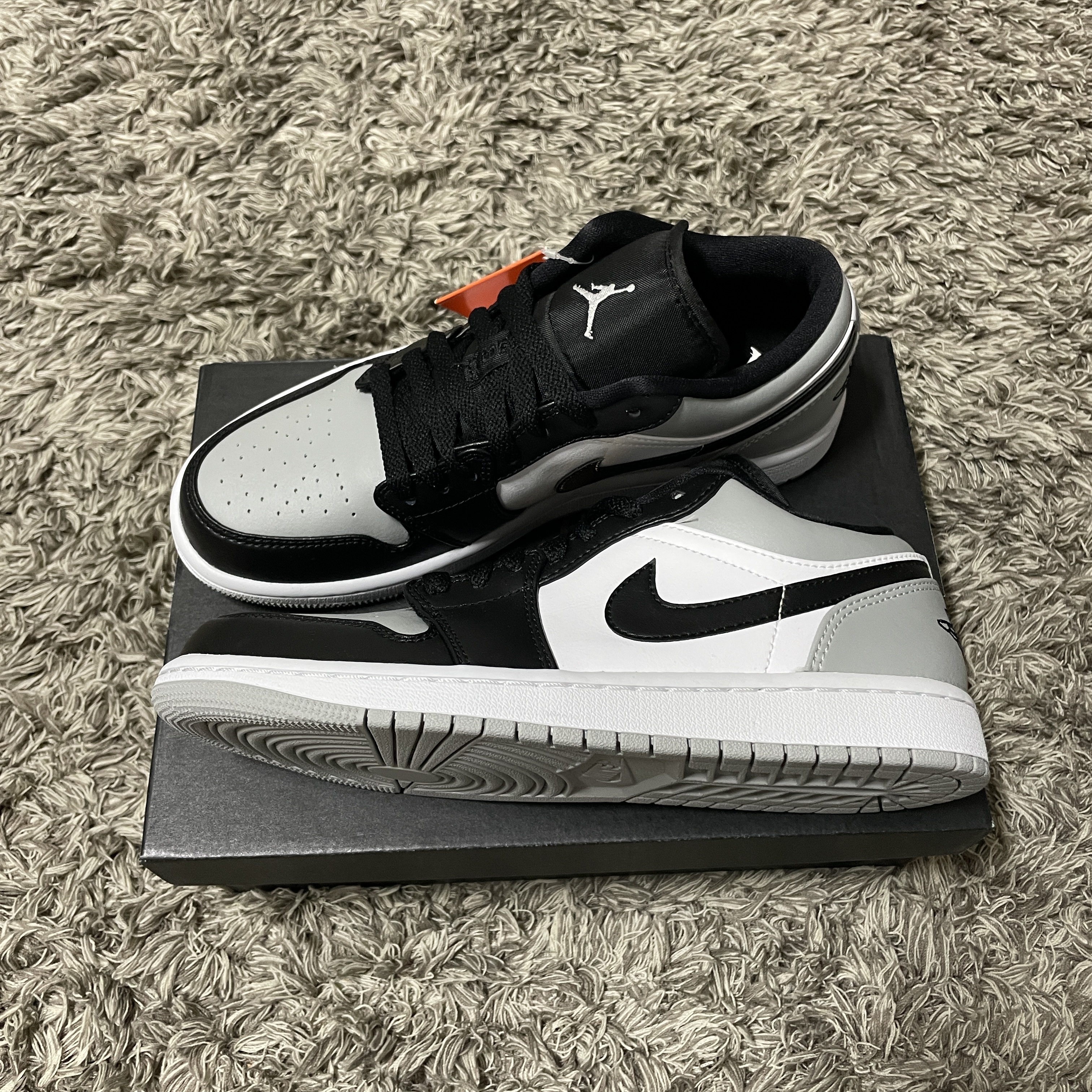 Jordan 1 Low Light Smoke Grey Black 착용 스타일 - 2