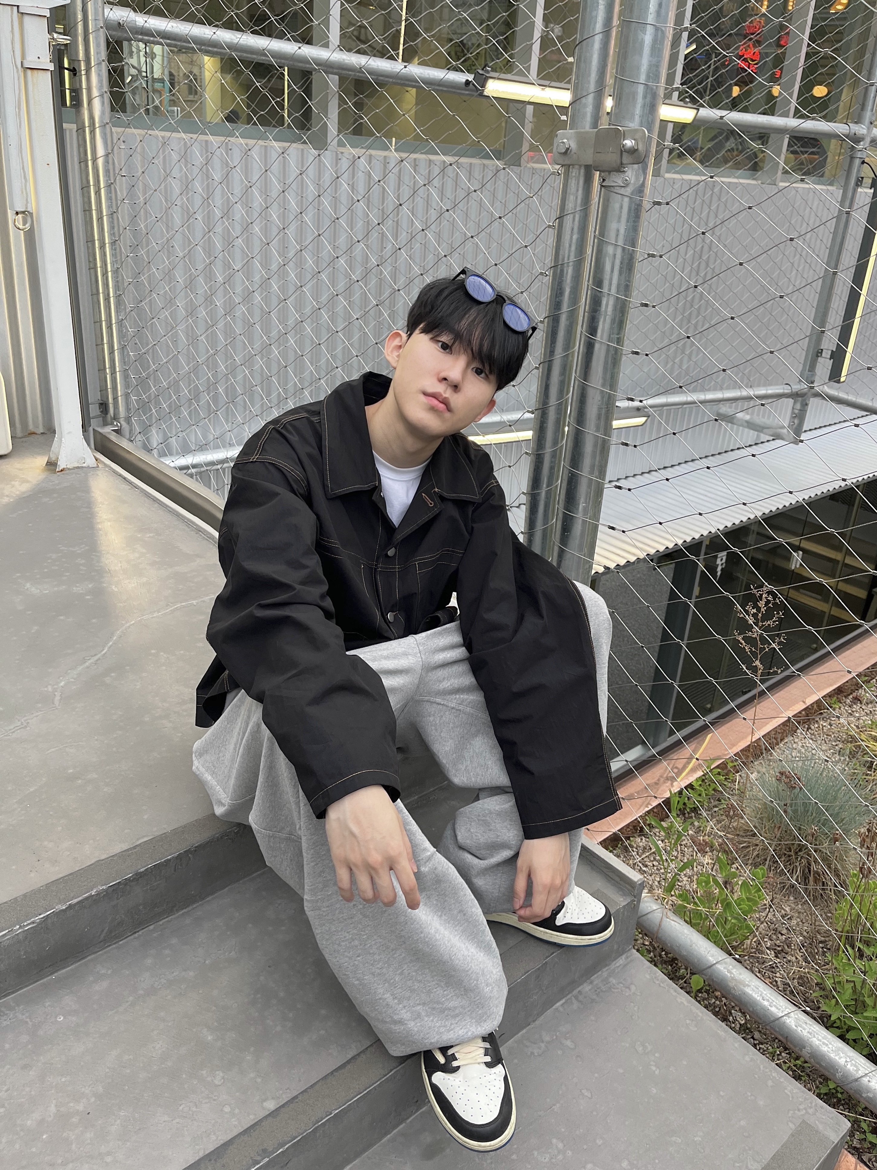 Jordan 1 x Travis Scott x Fragment Retro Low OG SP Military Blue 착용 스타일