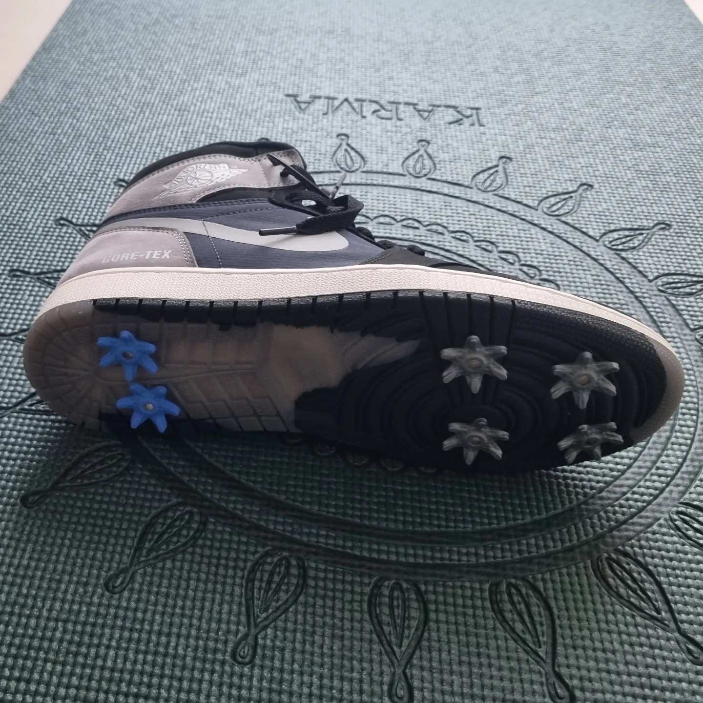 Jordan 1 Element Gore-Tex Particle Grey 착용 스타일 - 2