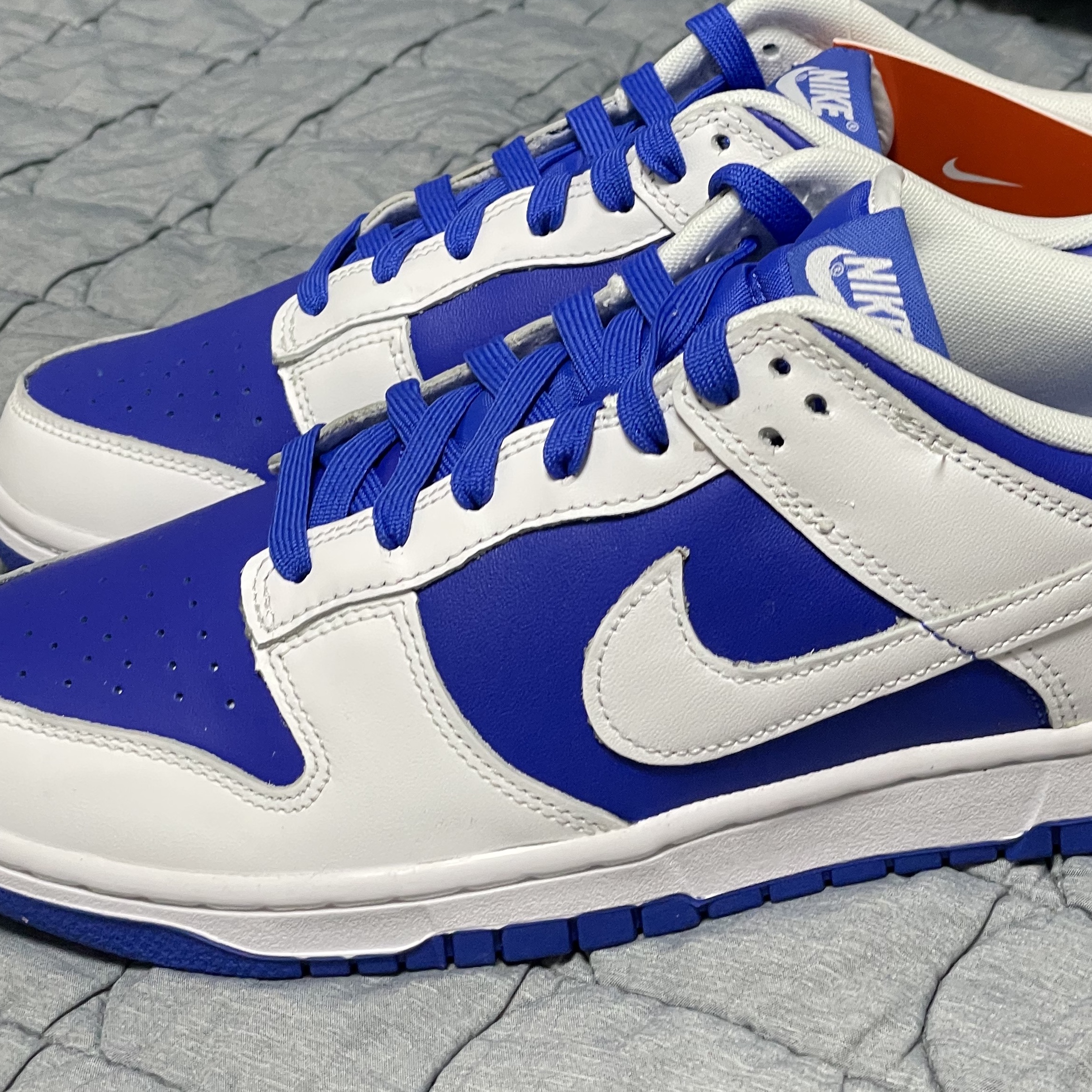 Nike Dunk Low Retro Racer Blue and White 착용 스타일 - 2