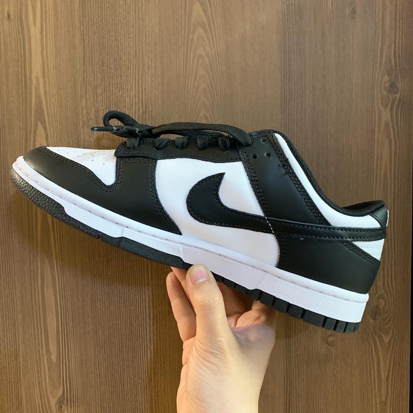 Nike Dunk Low Retro Black 착용 스타일 - 3