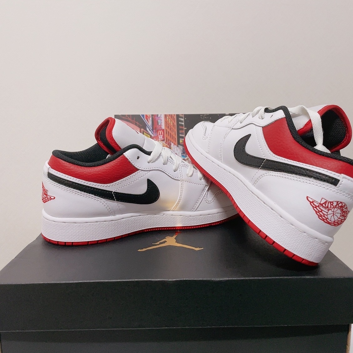 (GS) Jordan 1 Low White Red Black 착용 스타일