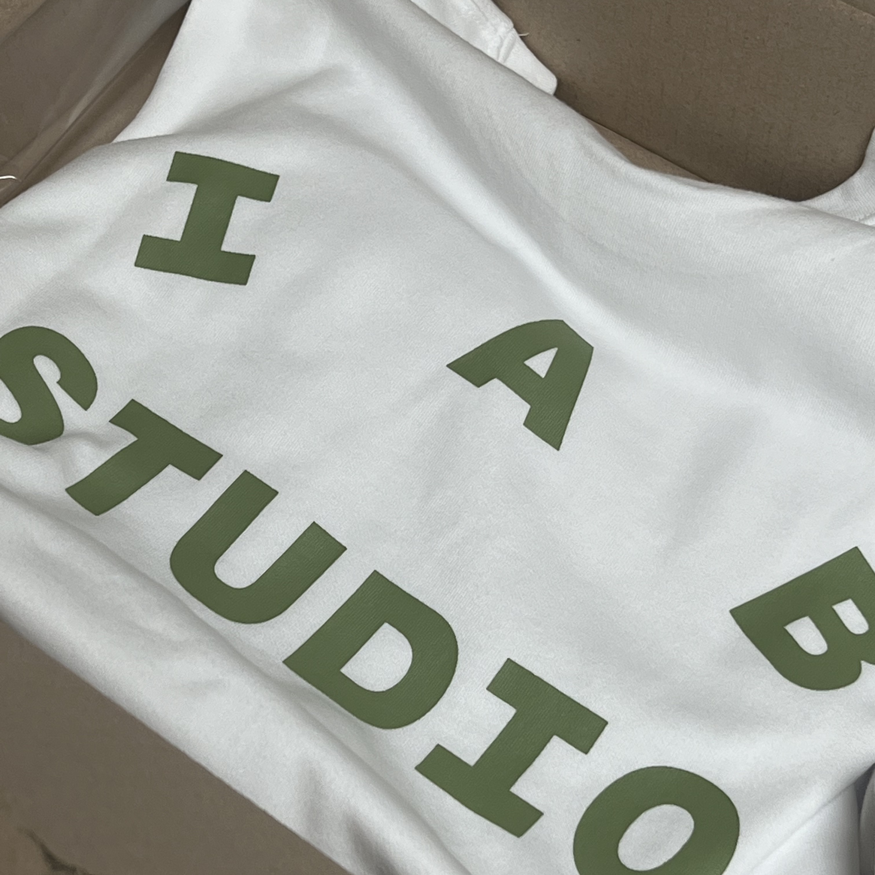 IAB Studio T-Shirt White Light Green 착용 스타일