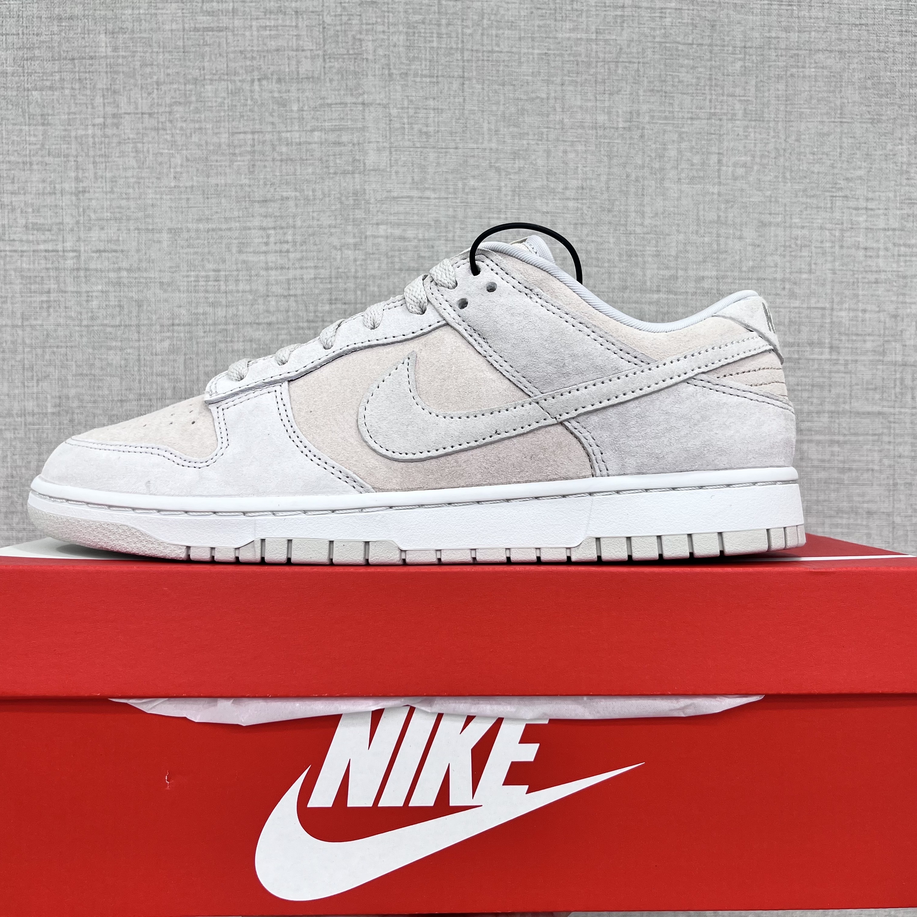 Nike Dunk Low Retro PRM Vast Grey 착용 스타일
