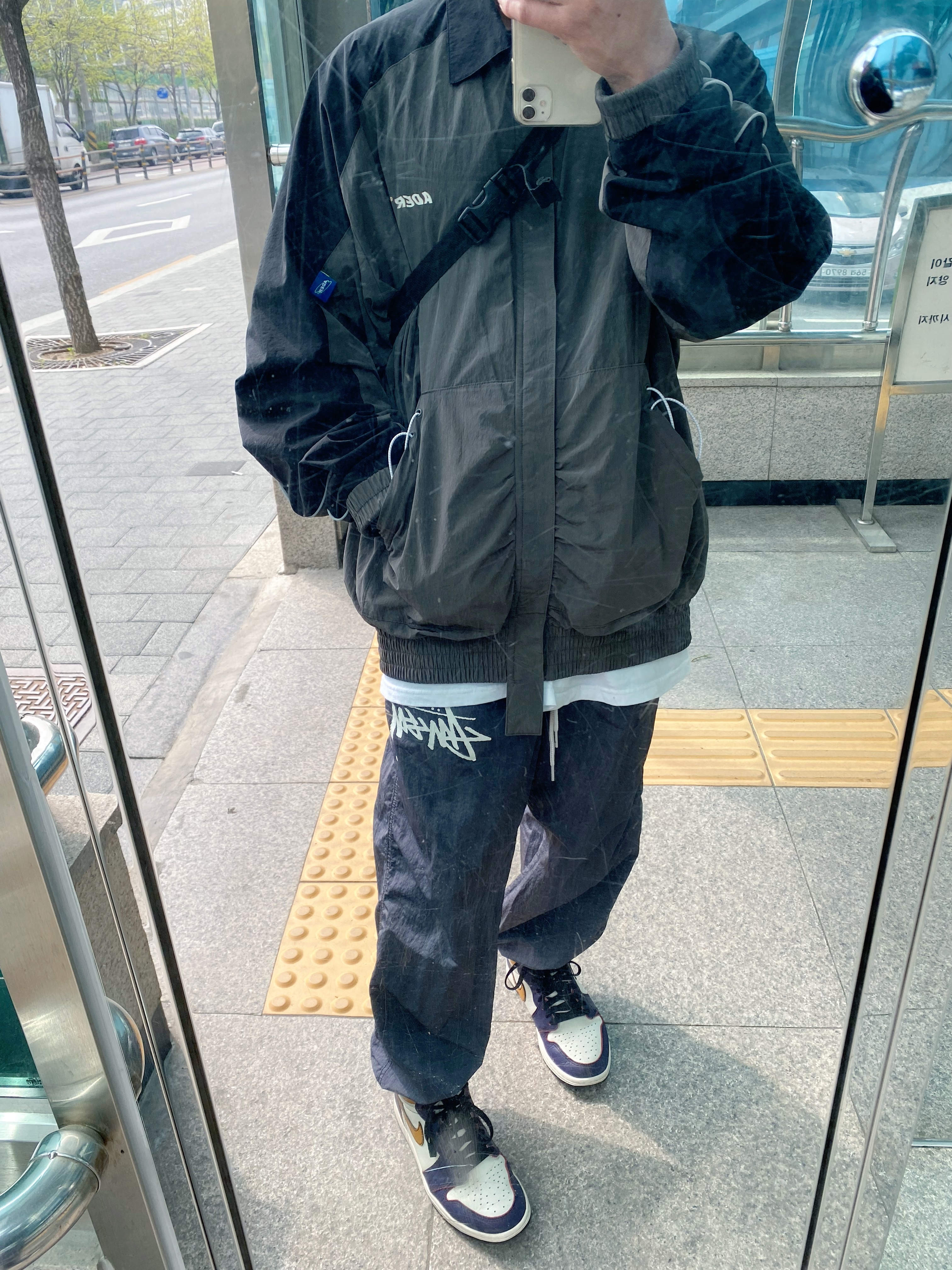 Jordan 1 Retro High OG Defiant SB LA to Chicago, Nike x Stussy Beach Pants Off Noir 착용 스타일