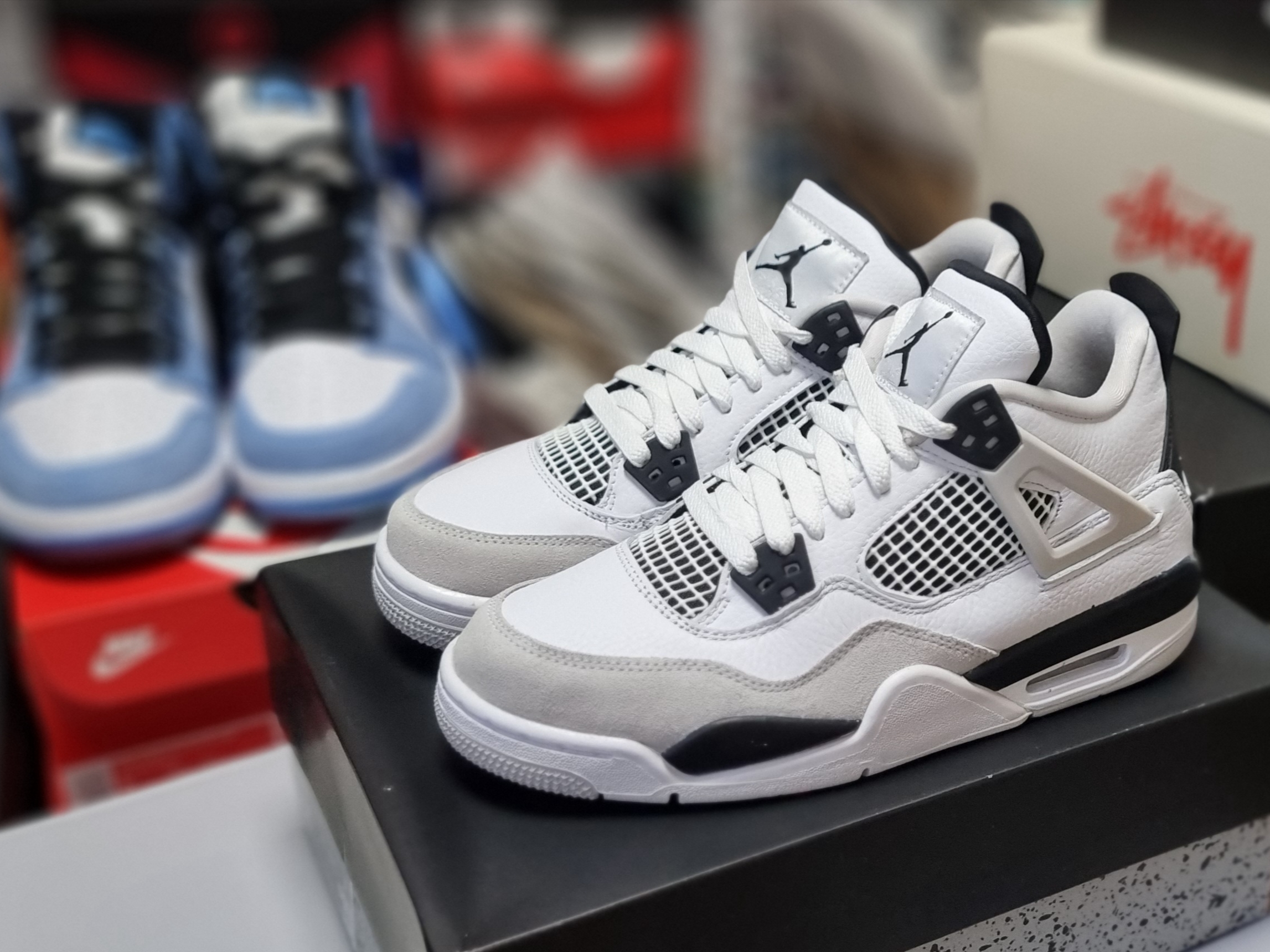 (GS) Jordan 4 Retro White and Black 착용 스타일