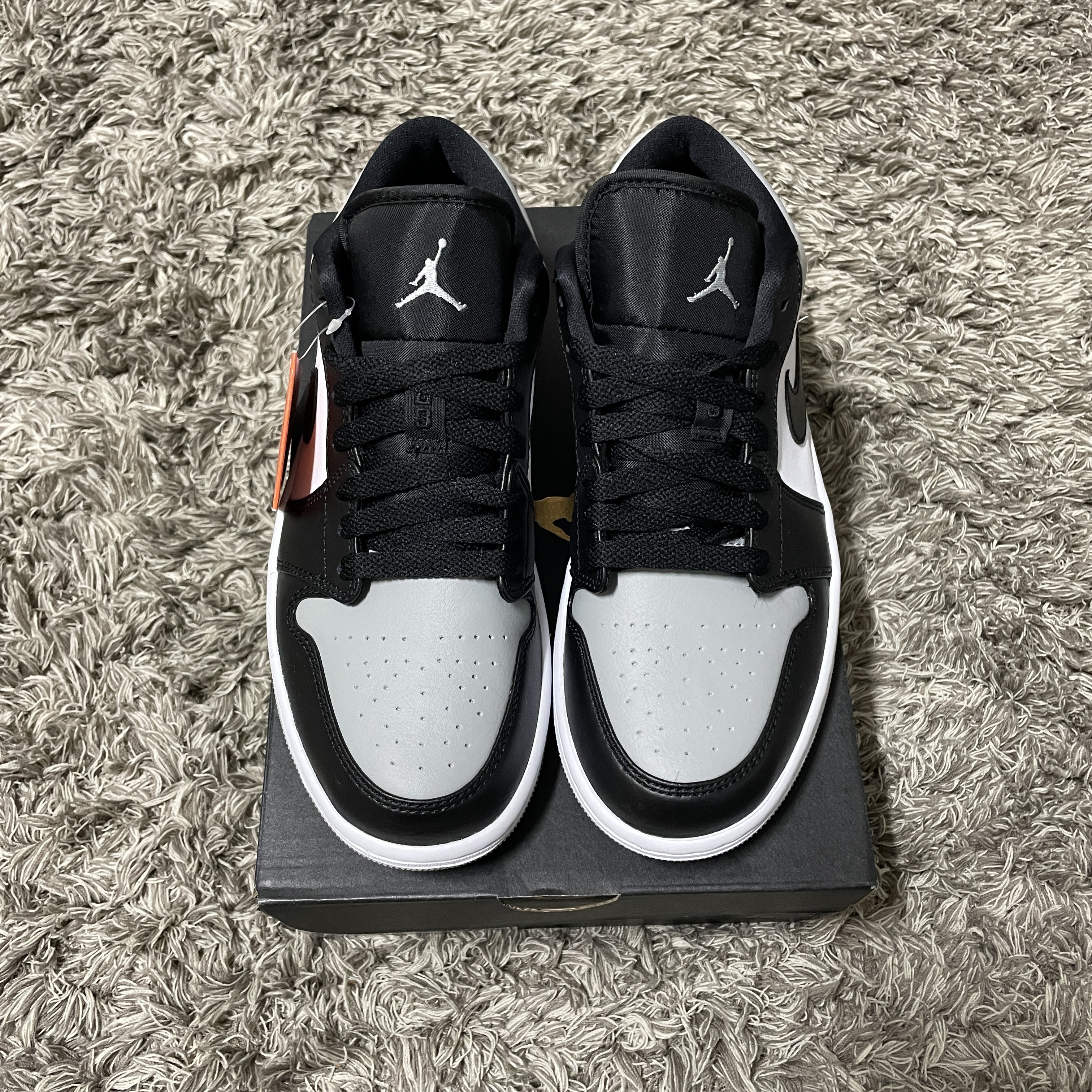 Jordan 1 Low Light Smoke Grey Black 착용 스타일 - 3