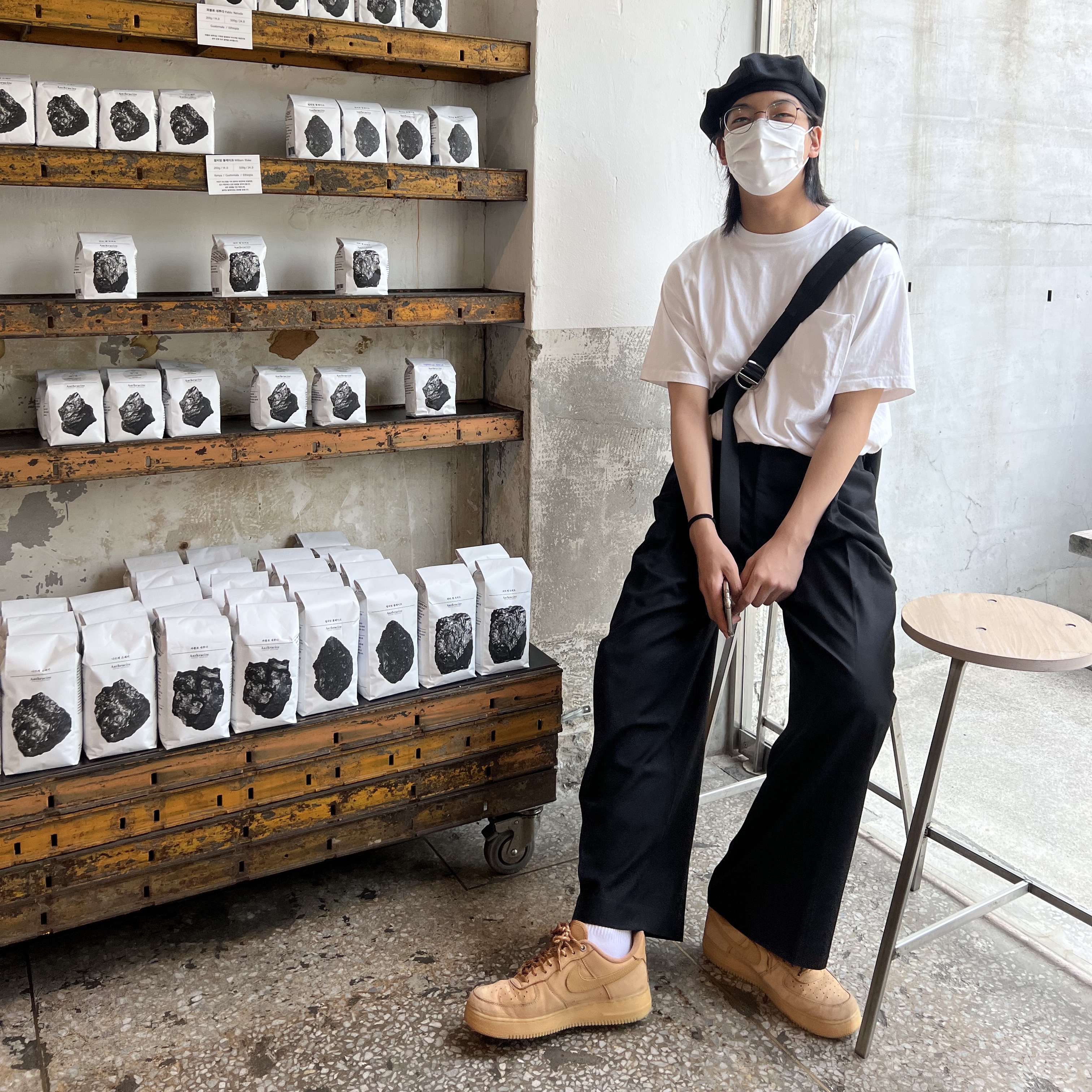 Nike Air Force 1 '07 WB Flax 착용 스타일 - 2