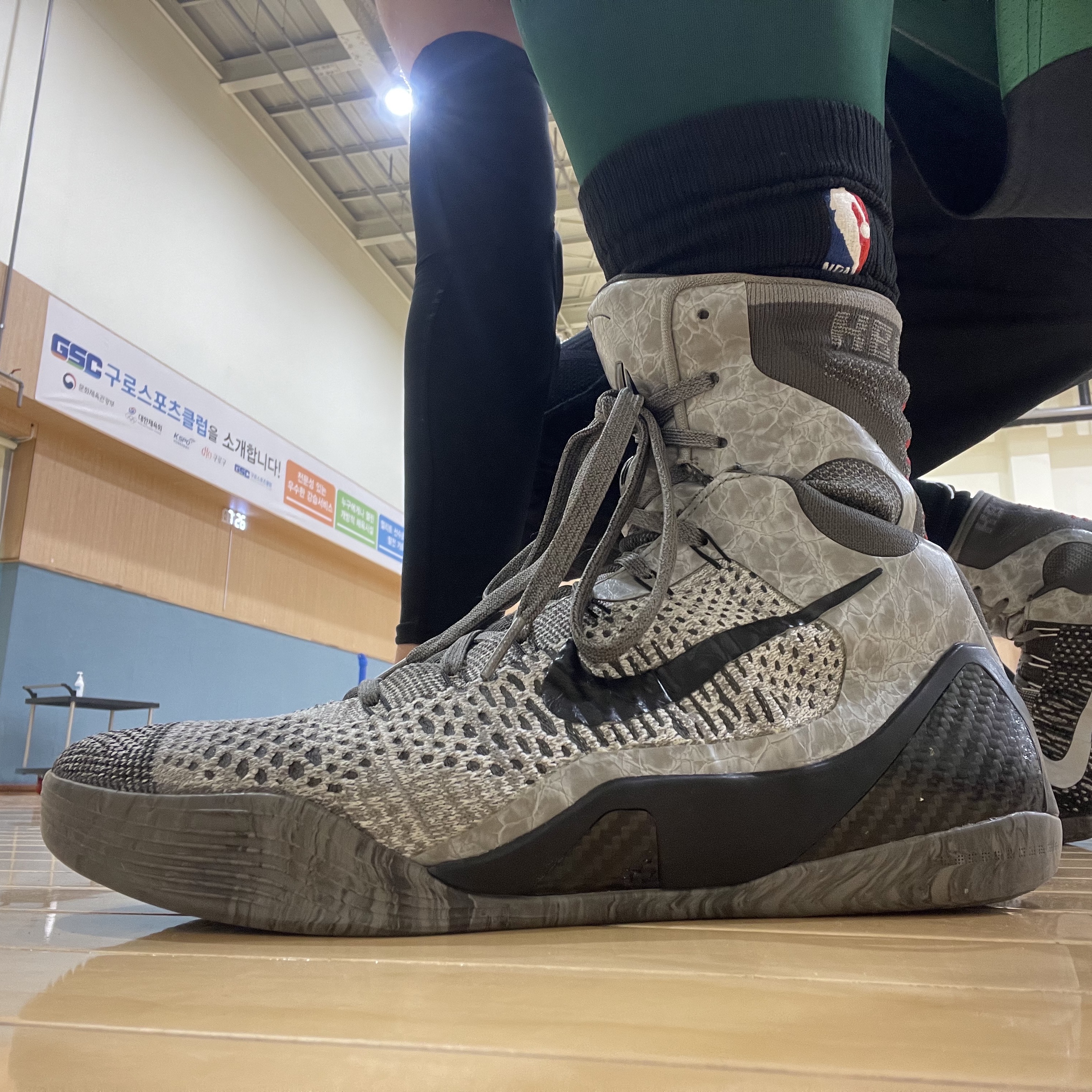 Nike Kobe 9 Elite Detail 착용 스타일