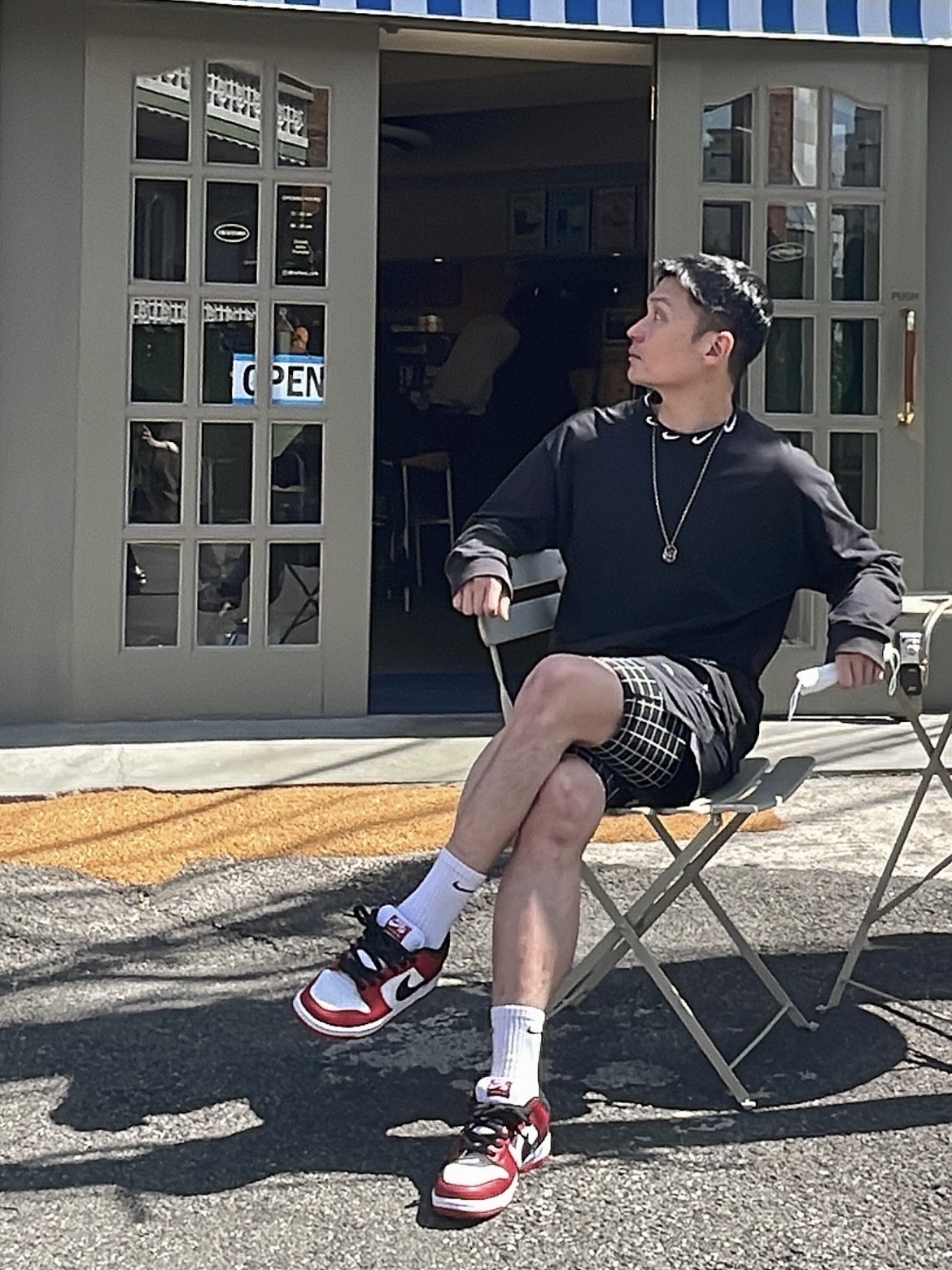 Nike SB Dunk Low Pro Chicago, Nike x Off-White NRG Shorts Black 착용 스타일