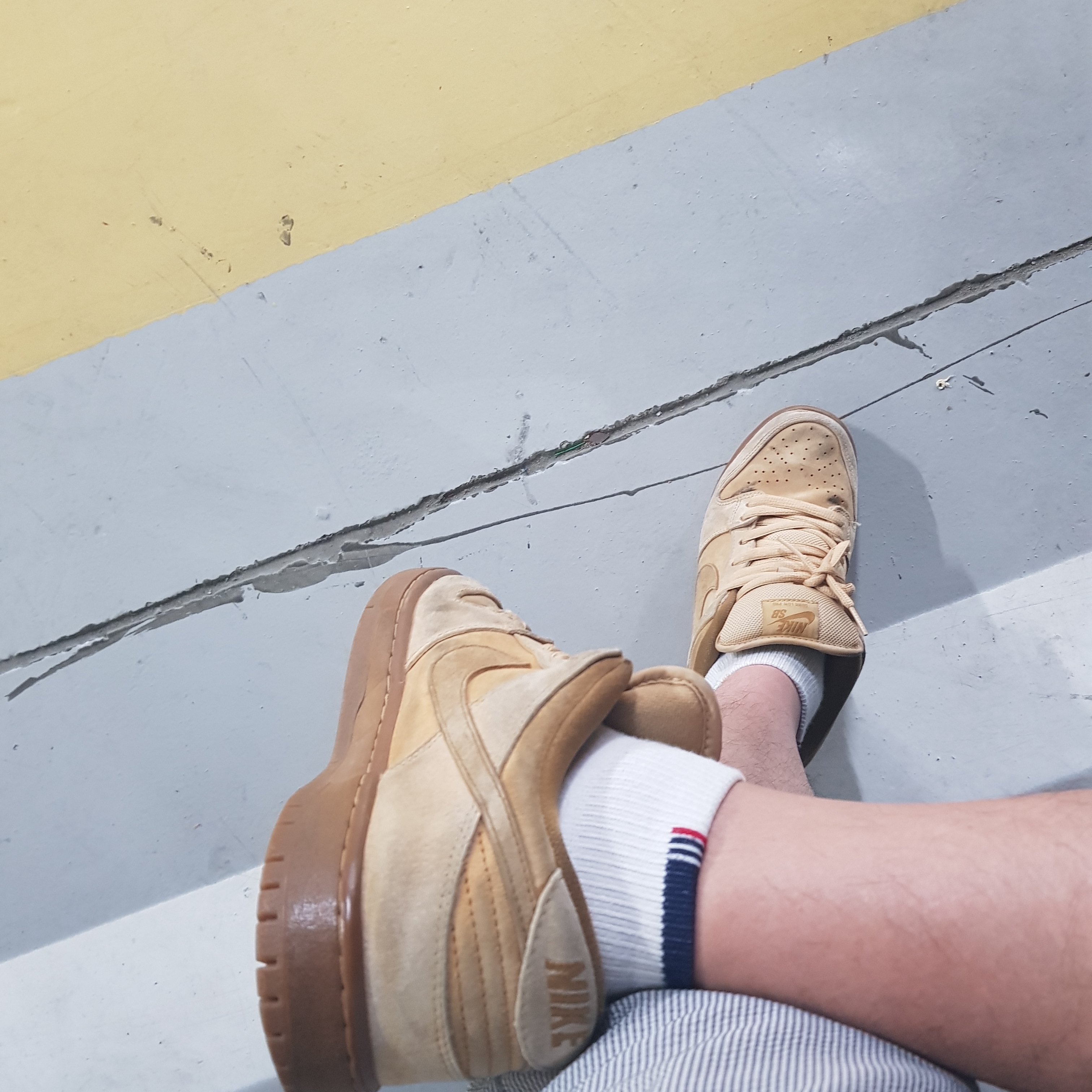 Nike SB Dunk Low Wheat 착용 스타일 - 4