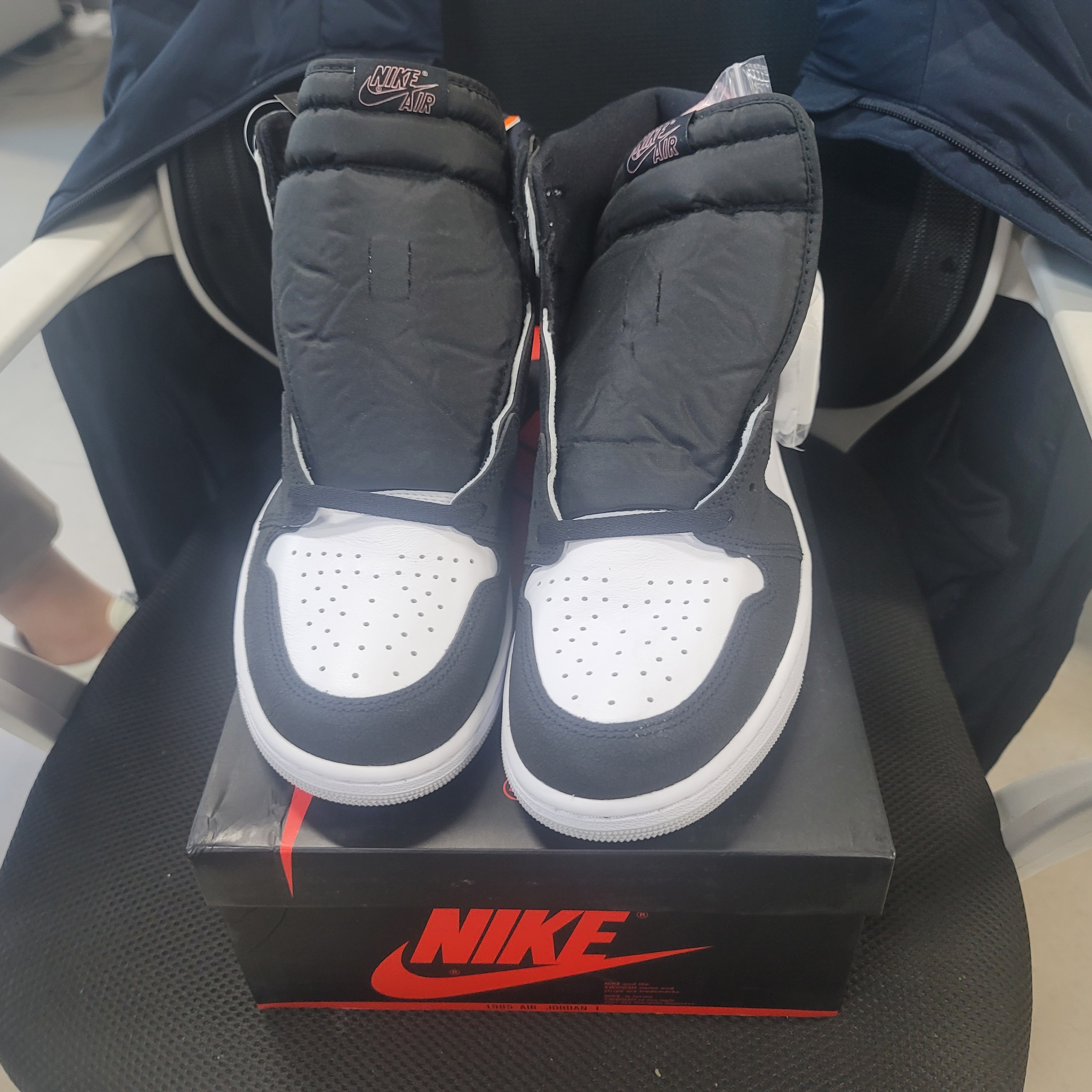 Jordan 1 Retro High OG Bleached Coral 착용 스타일 - 2