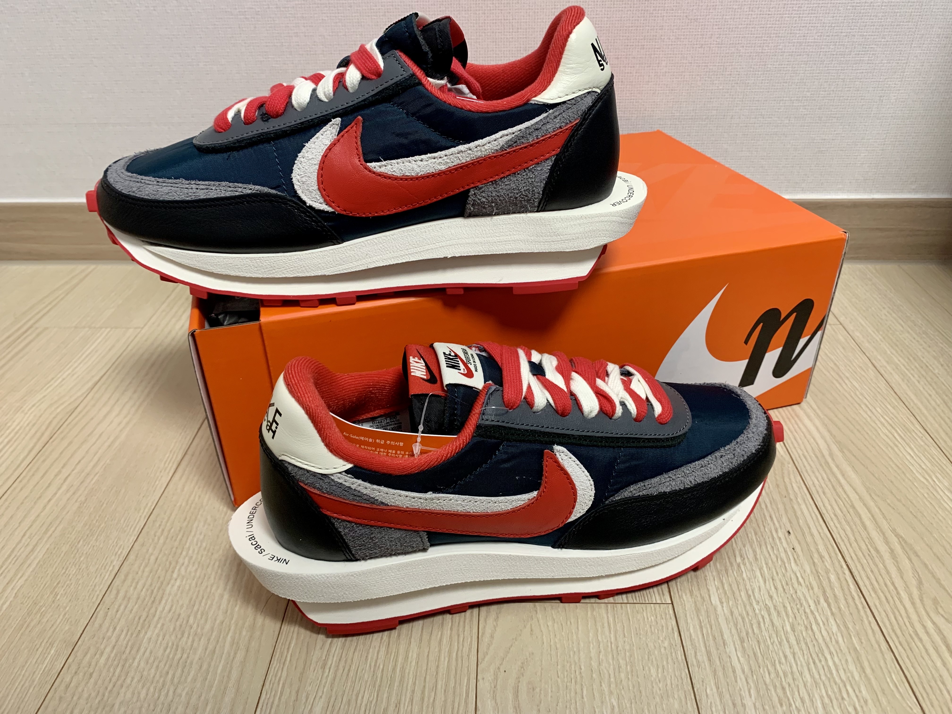 Nike x Sacai x Undercover LDWaffle Midnight Spruce University Red 착용 스타일