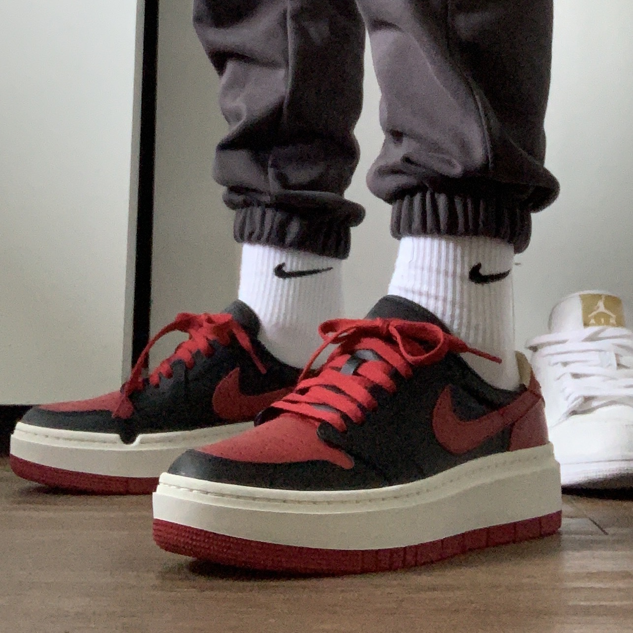 (W) Jordan 1 Elevate Low SE Bred 착용 스타일 - 2