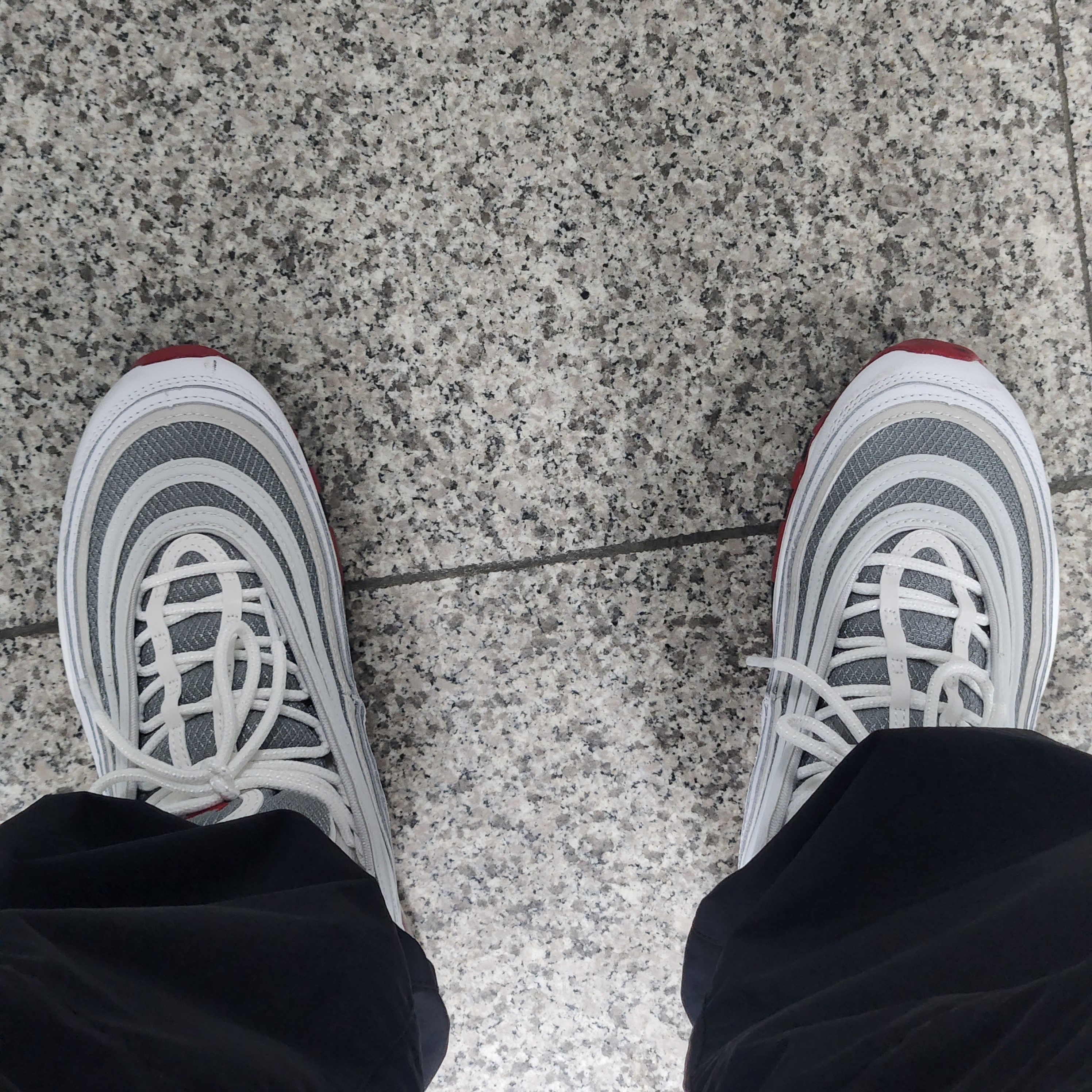 Nike Air Max 97 White and Varsity Red 착용 스타일 - 2
